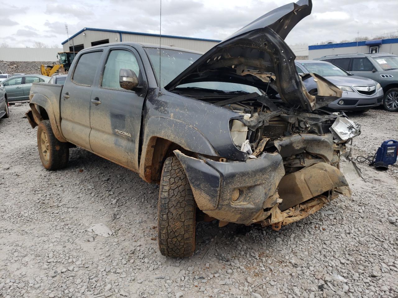 Photo 1 from auction – 2015 TOYOTA TACOMA DOU with VIN 3TMLU4EN4FM165830