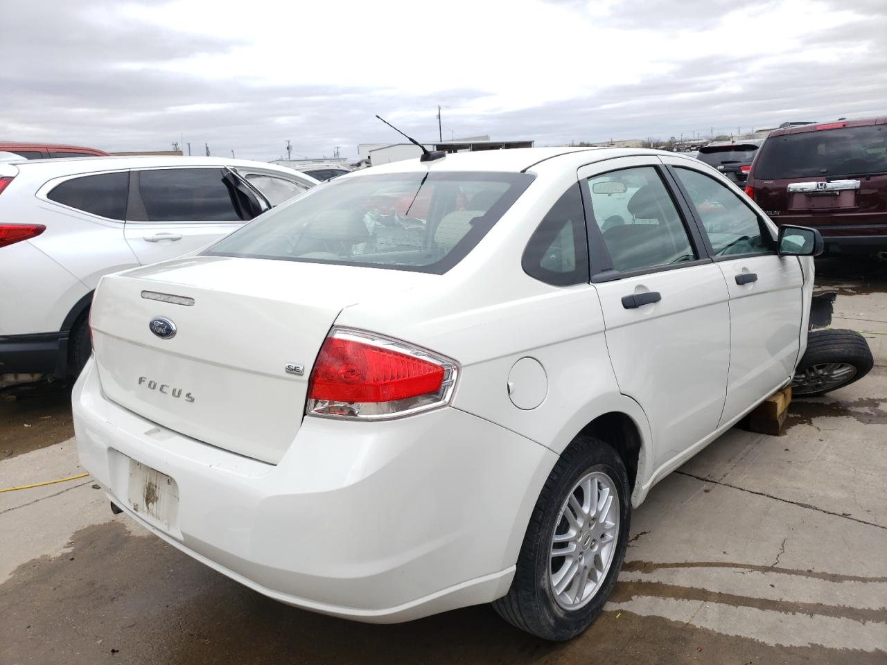 Photo 4 from auction – 2010 FORD FOCUS SE with VIN 1FAHP3FN5AW123509