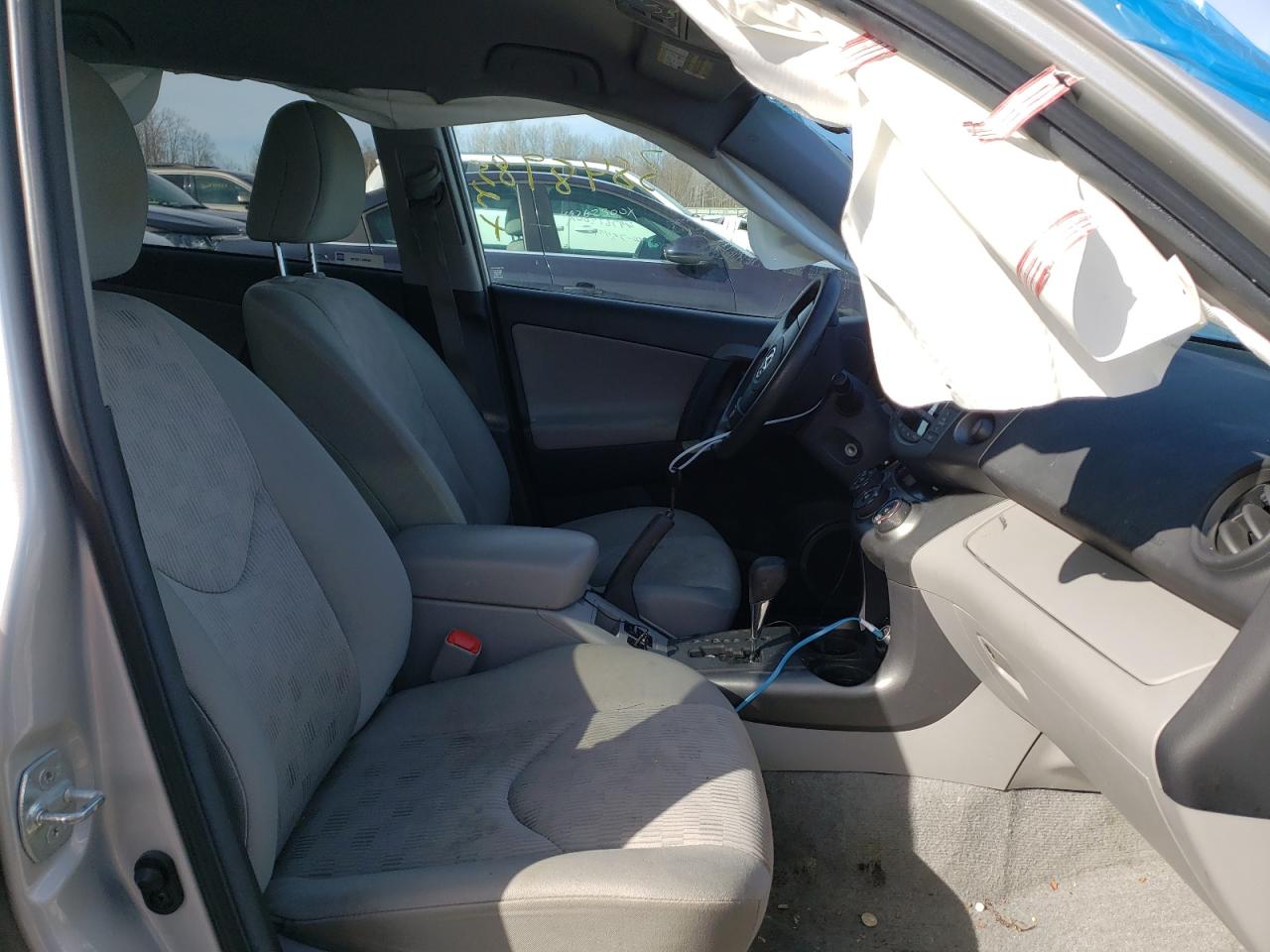 Photo 5 from auction – 2011 TOYOTA RAV4 with VIN 2T3BF4DV6BW146454