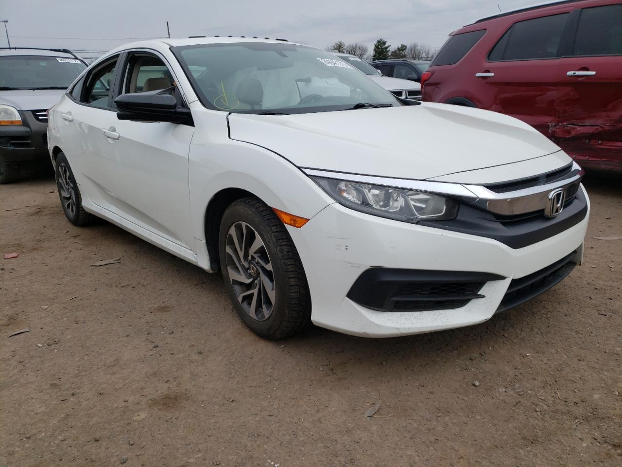 HONDA CIVIC EX 2017 z numerem VIN 19XFC2F7XHE201778 - Zdjęcie z aukcji