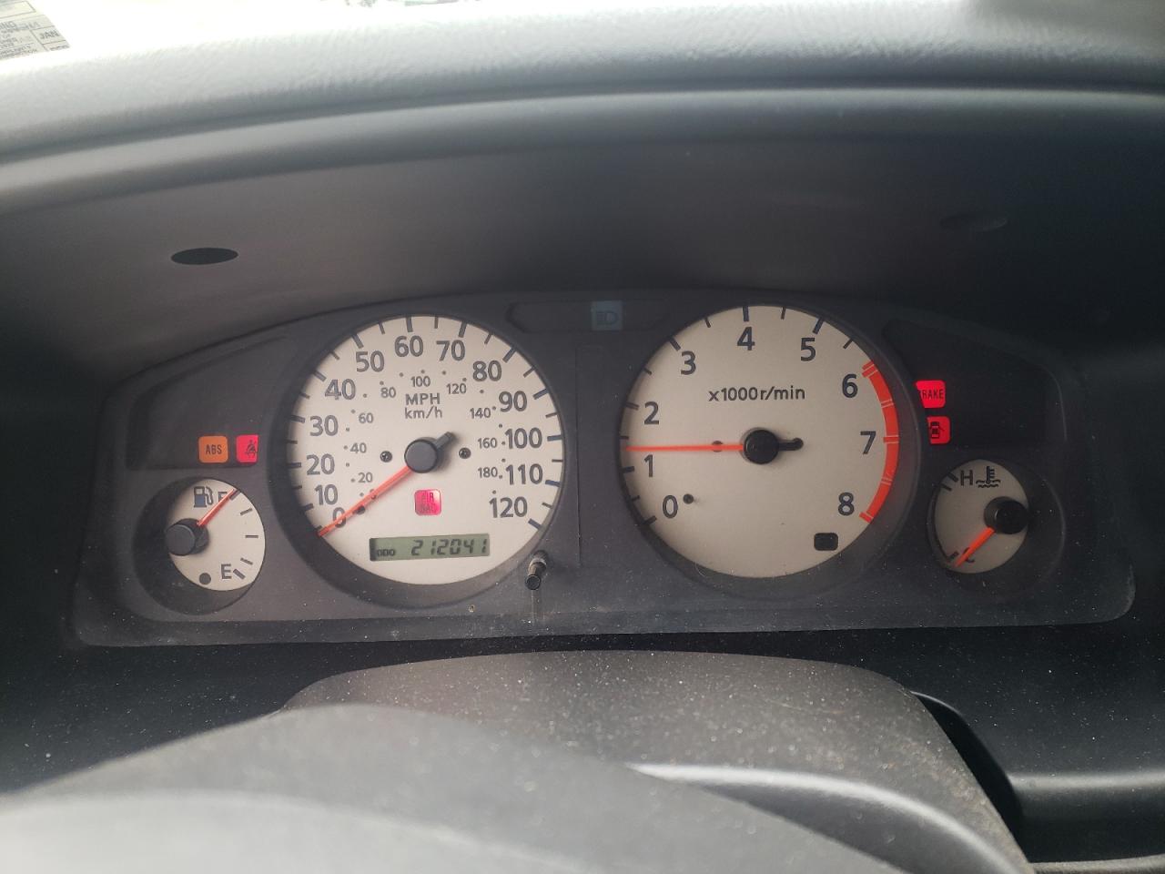 Photo 8 from auction – 2000 NISSAN PATHFINDER with VIN JN8AR07Y7YW435388
