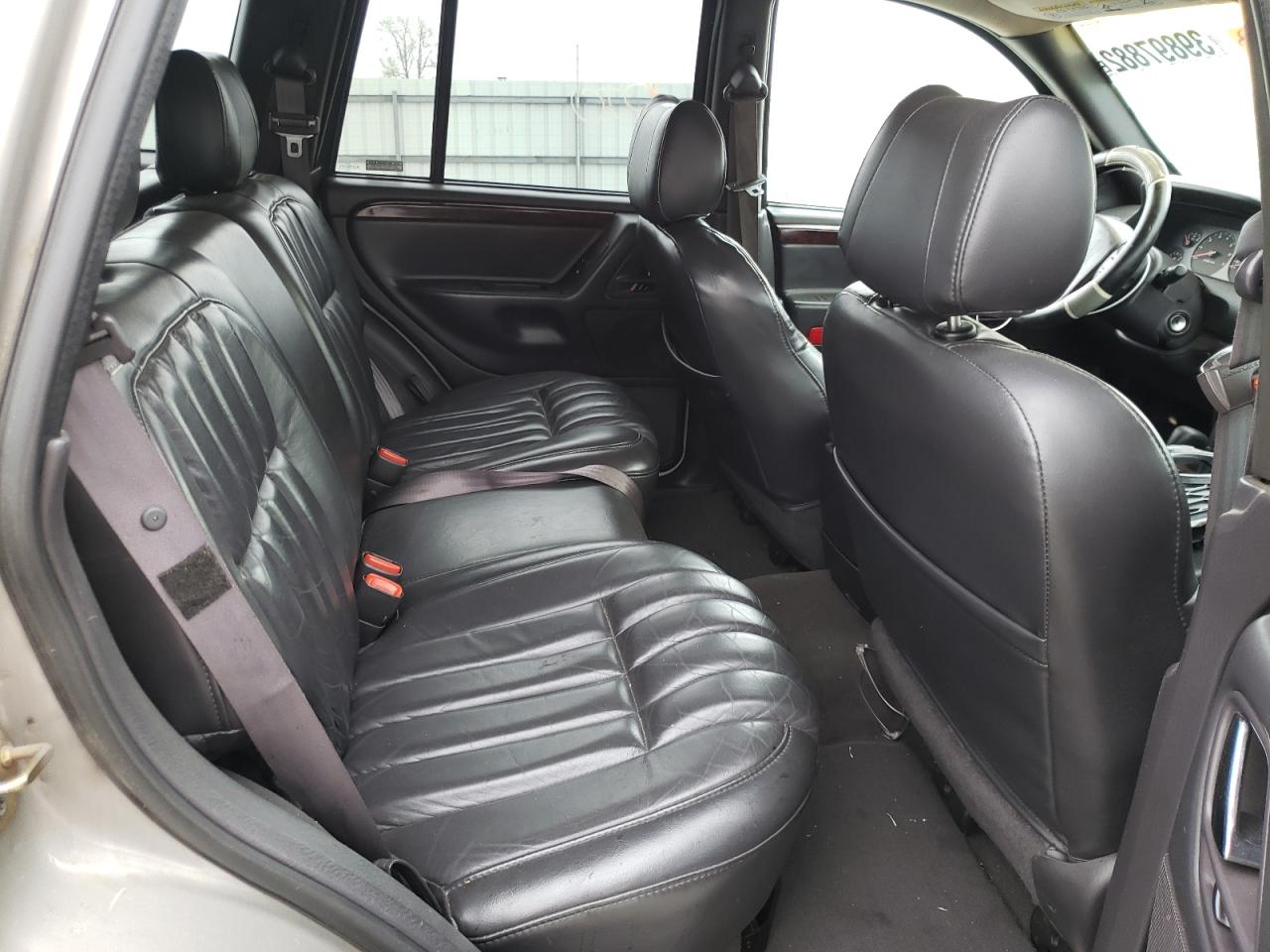 Photo 6 from auction – 2000 JEEP CHEROKEE with VIN 1J4GW58S1YC267992