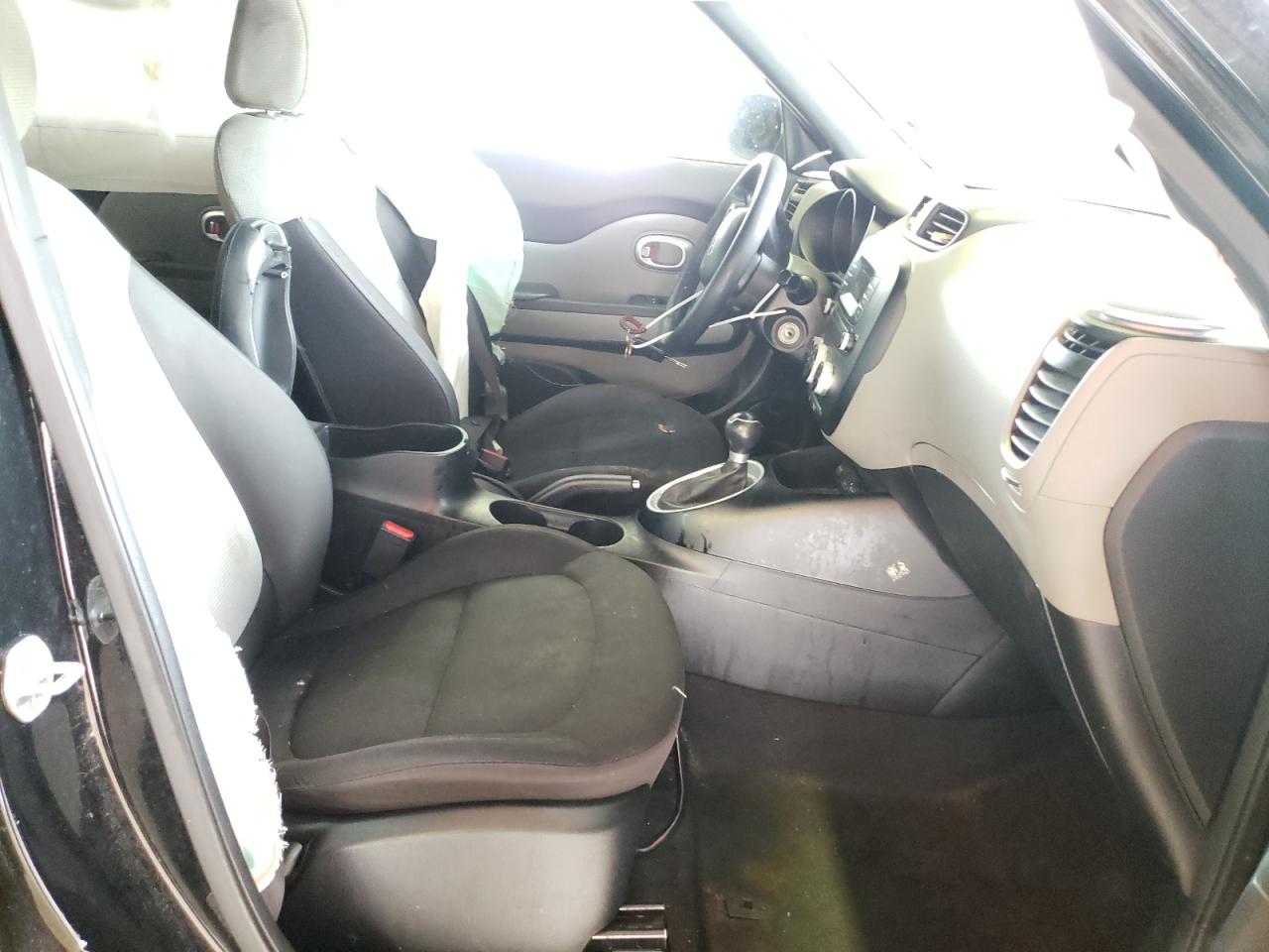 Photo 5 from auction – 2016 KIA SOUL with VIN KNDJN2A29G7854973