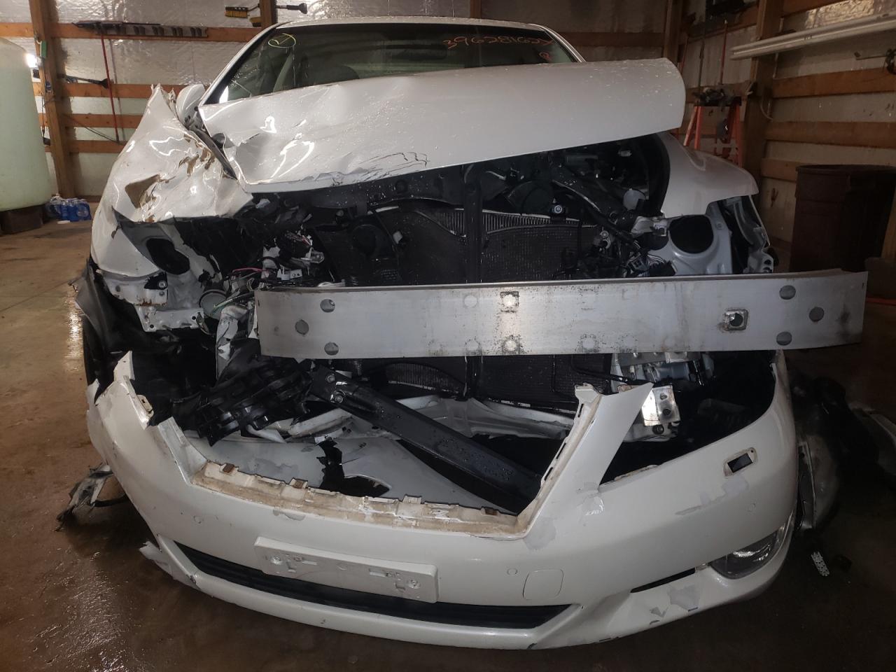 Photo 9 from auction – 2011 LEXUS LS 460 with VIN JTHCL5EF6B5011734