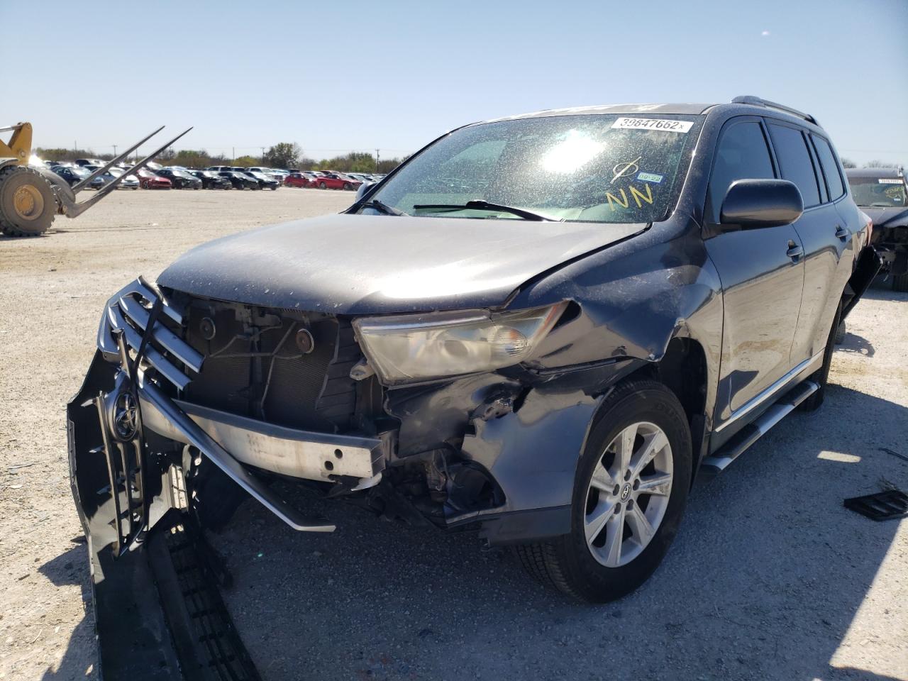 Photo 2 from auction – 2012 TOYOTA HIGHLANDER with VIN 5TDZK3EH1CS053910