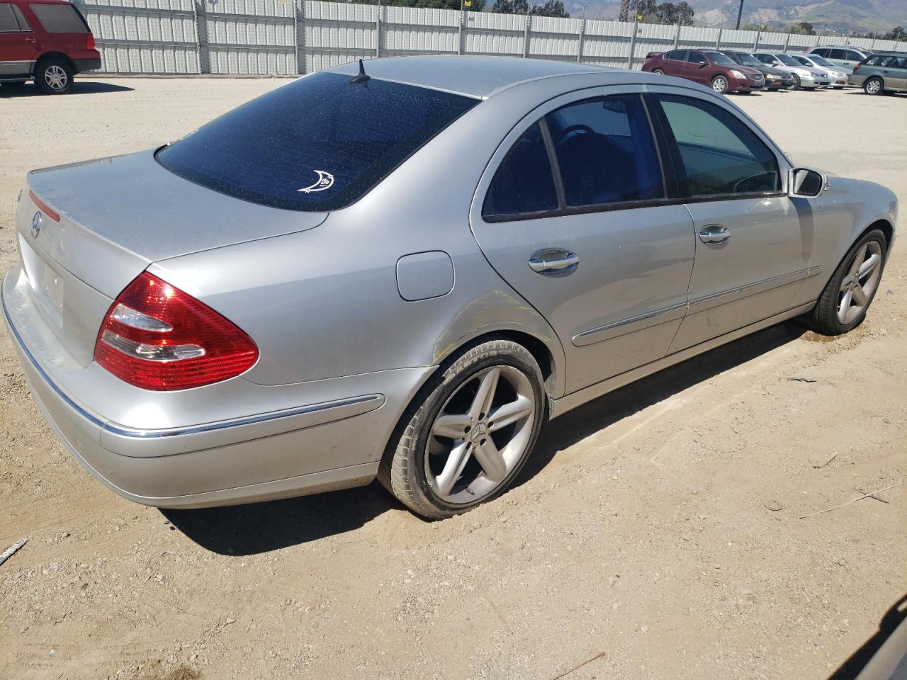 Photo 4 from auction – 2004 MERCEDES-BENZ E 320 with VIN WDBUF65J44A503355