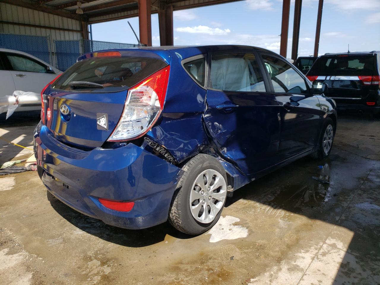 Photo 4 from auction – 2016 HYUNDAI ACCENT SE with VIN KMHCT5AE7GU272846