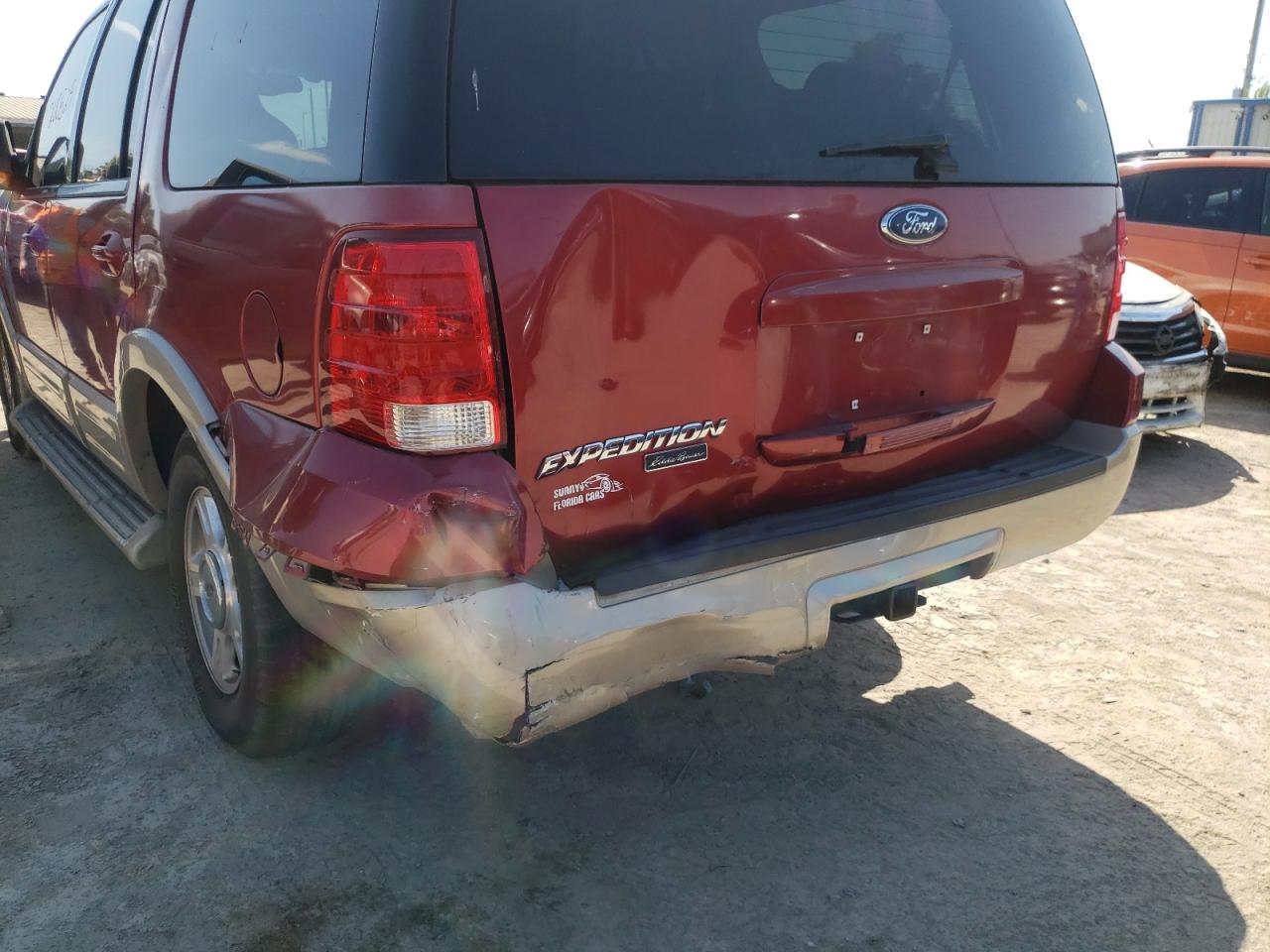 Фото 9 с аукциона – 2005 FORD EXPEDITION с VIN 1FMPU17545LA24281