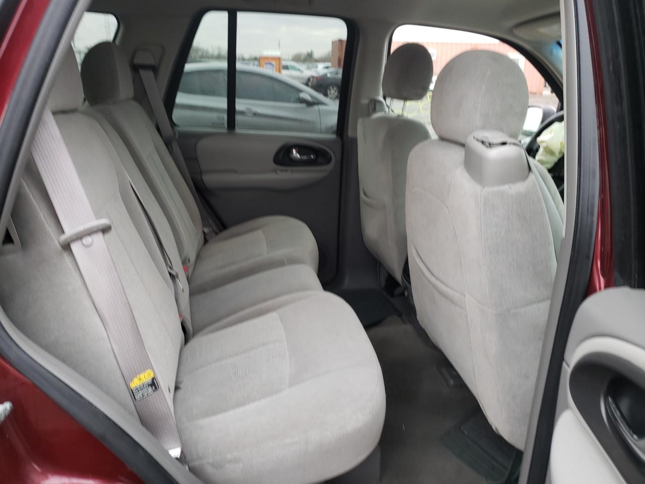 Photo 6 from auction – 2005 CHEVROLET TRAILBLAZE with VIN 1GNDT13S252101703