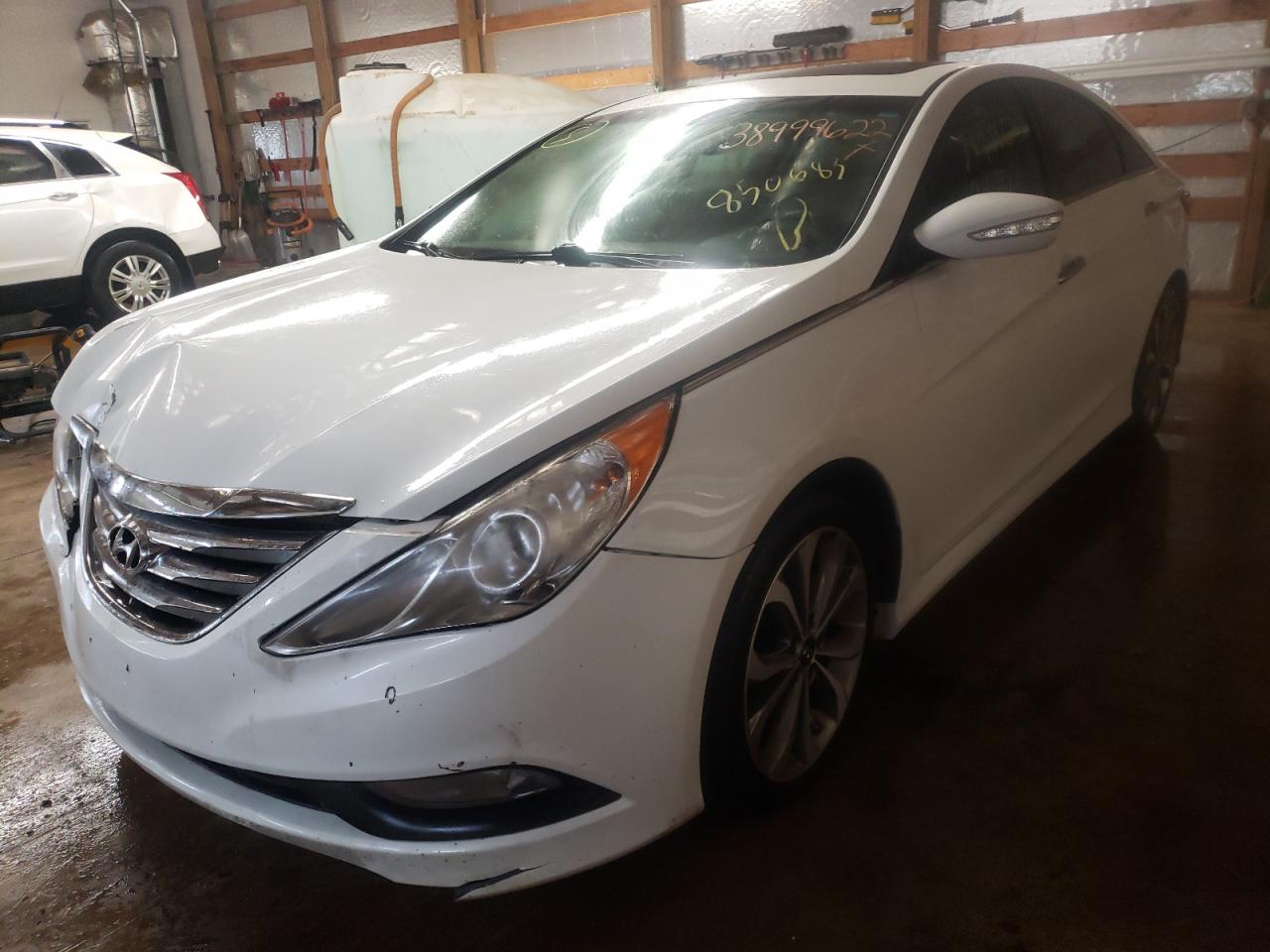 Photo 2 from auction – 2014 HYUNDAI SONATA SE with VIN 5NPEC4AB8EH850683