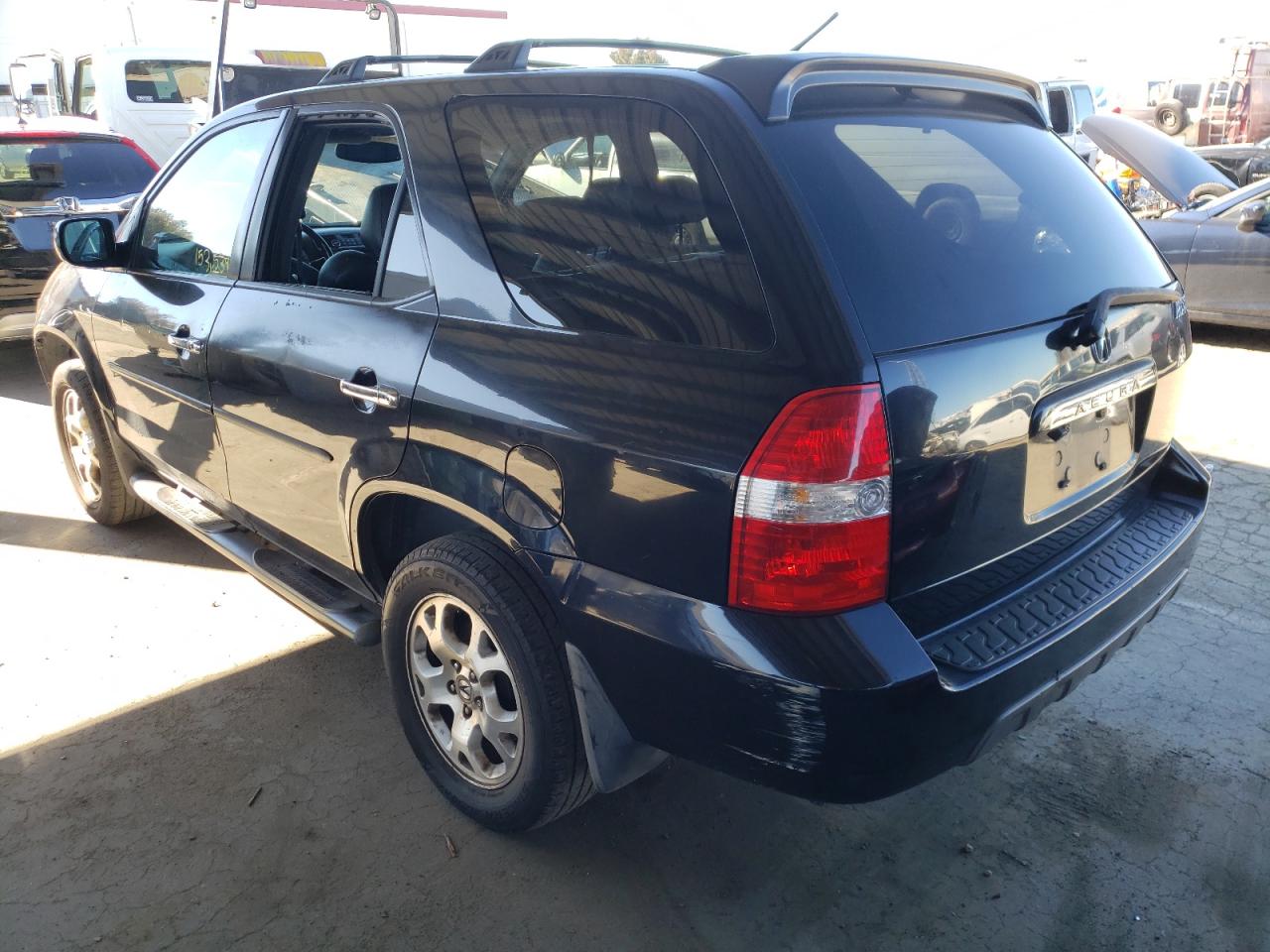 Zdjęcie 3 z aukcji – 2002 ACURA MDX z VIN 2HNYD18892H542746