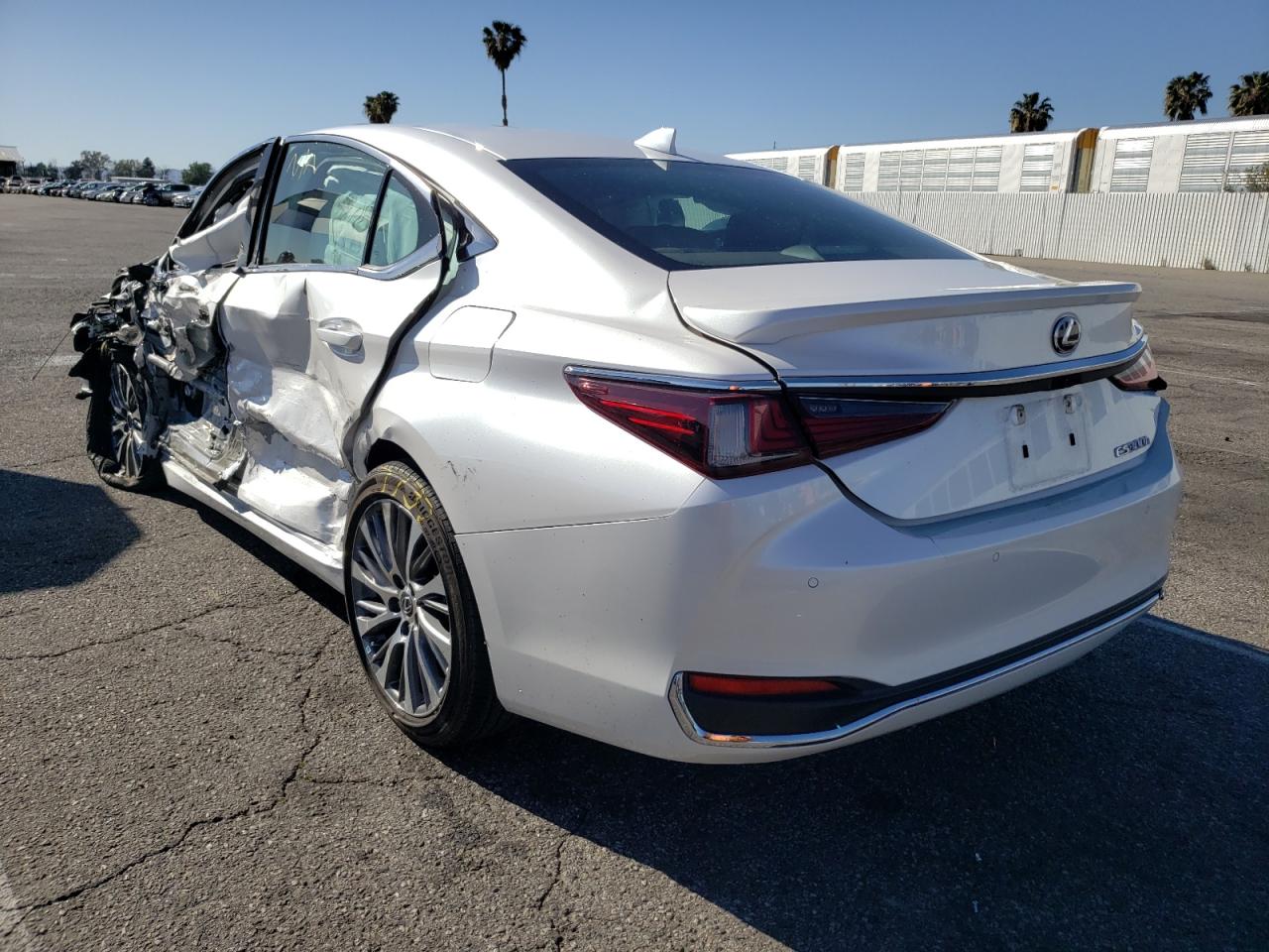 Photo 3 from auction – 2020 LEXUS ES 300H with VIN 58AD21B15LU010743
