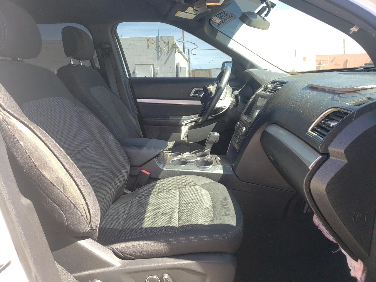 Photo 5 from auction – 2017 FORD EXPLORER X with VIN 1FM5K7D84HGE24207