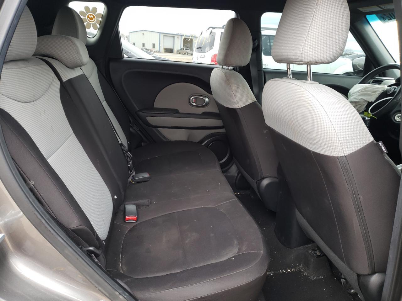 Photo 6 from auction – 2016 KIA SOUL with VIN KNDJN2A2XG7329761