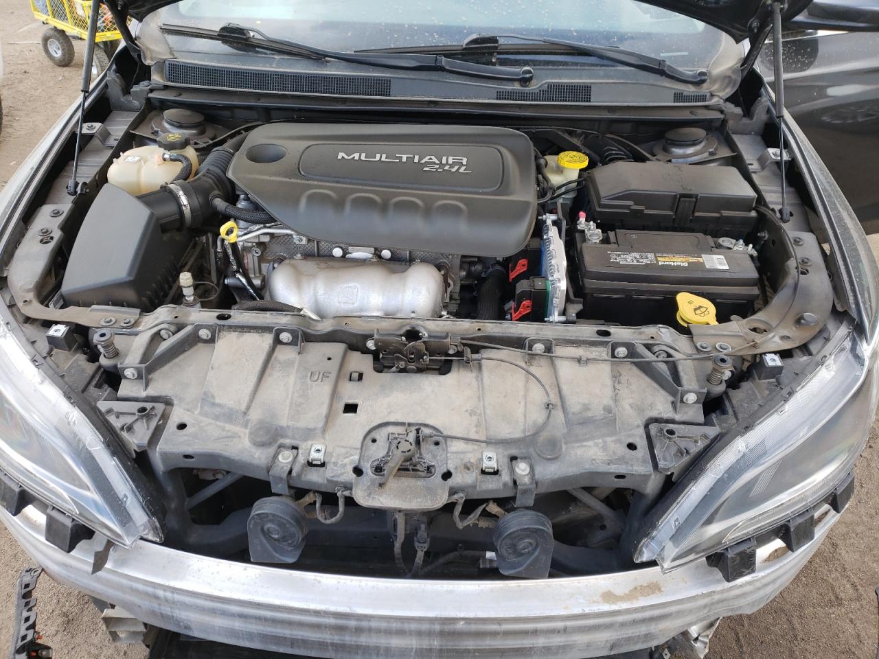 Photo 7 from auction – 2015 CHRYSLER 200 LIMITE with VIN 1C3CCCAB8FN752003