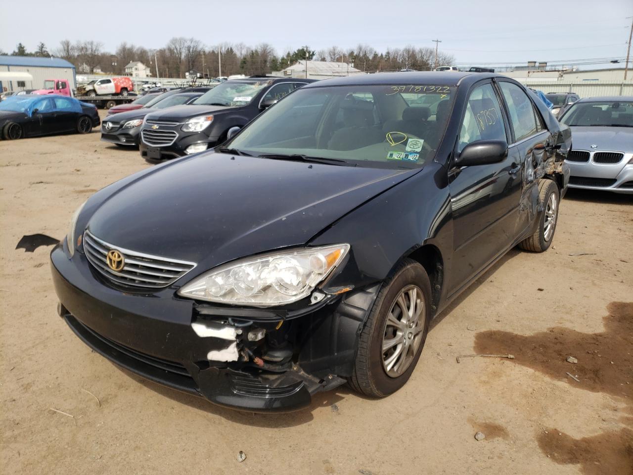 Photo 2 from auction – 2005 TOYOTA CAMRY LE with VIN 4T1BE30K55U594366