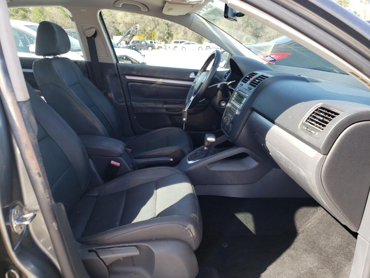 Photo 5 from auction – 2008 VOLKSWAGEN JETTA SE with VIN 3VWRM71K28M063580
