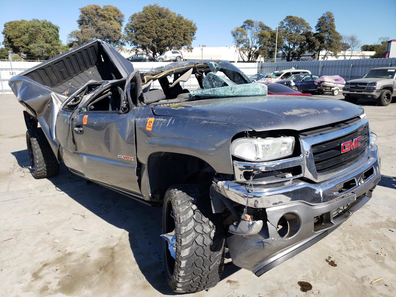 GMC NEW SIERRA 2006 with VIN 2GTEC19N561253636 - Photo from auction