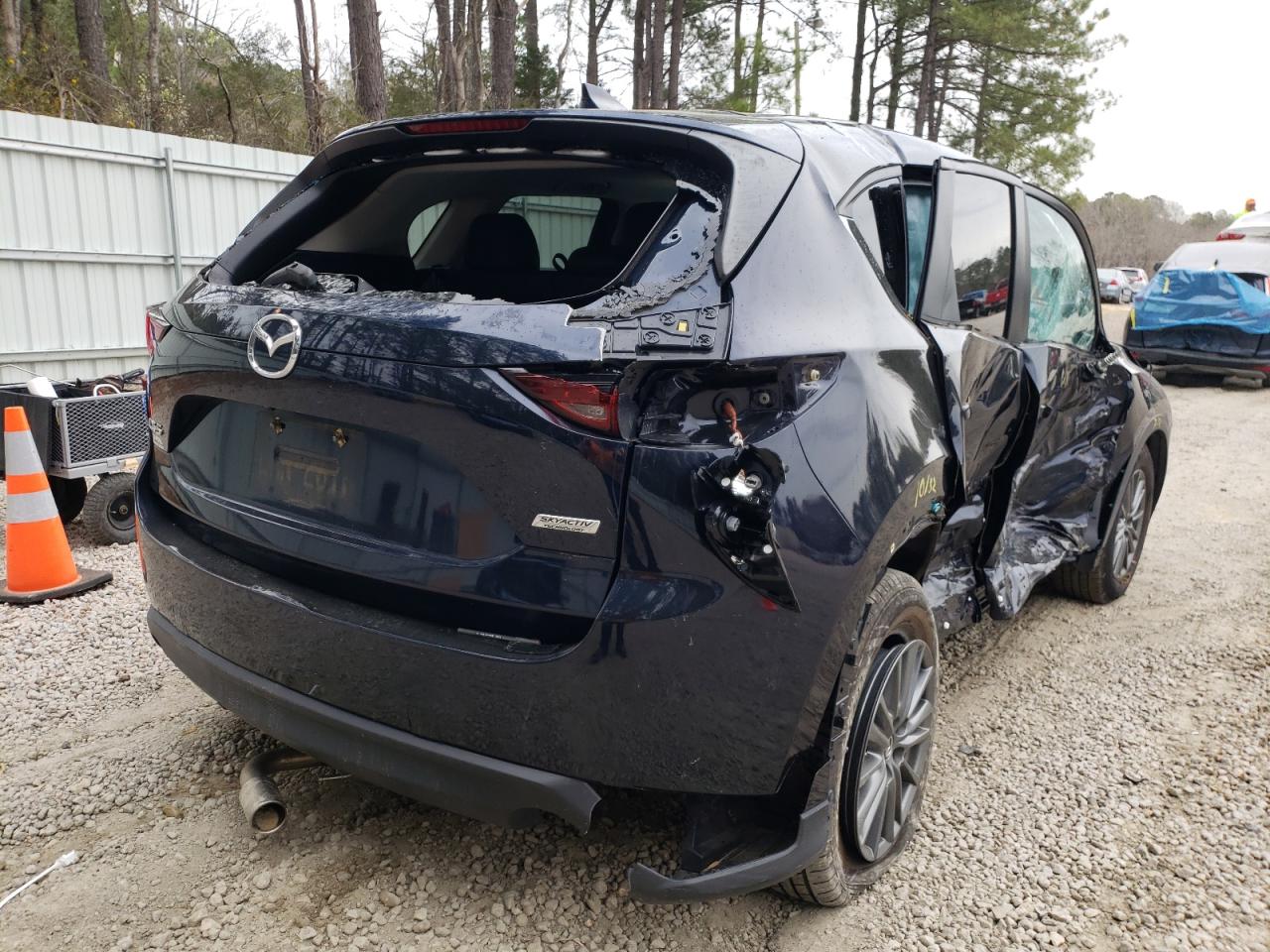 Photo 4 from auction – 2017 MAZDA CX-5 TOURI with VIN JM3KFACL0H0104817