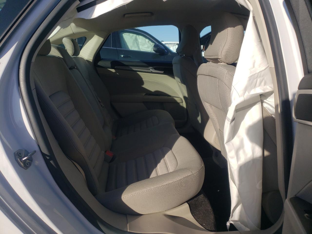 Photo 6 from auction – 2017 FORD FUSION SE with VIN 3FA6P0H75HR375228