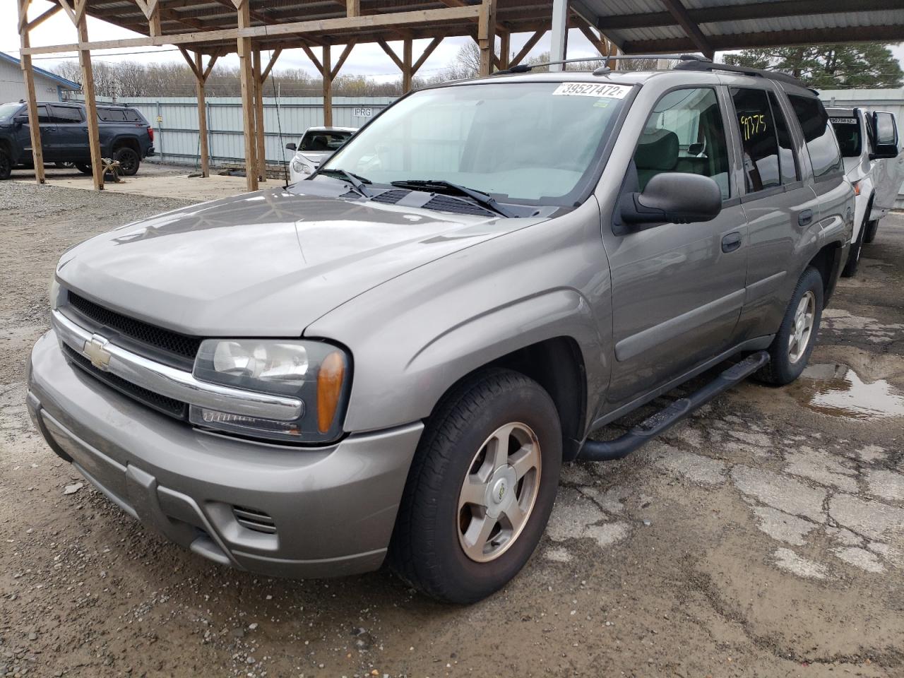 Photo 2 from auction – 2005 CHEVROLET TRAILBLAZE with VIN 1GNDT13S752107545