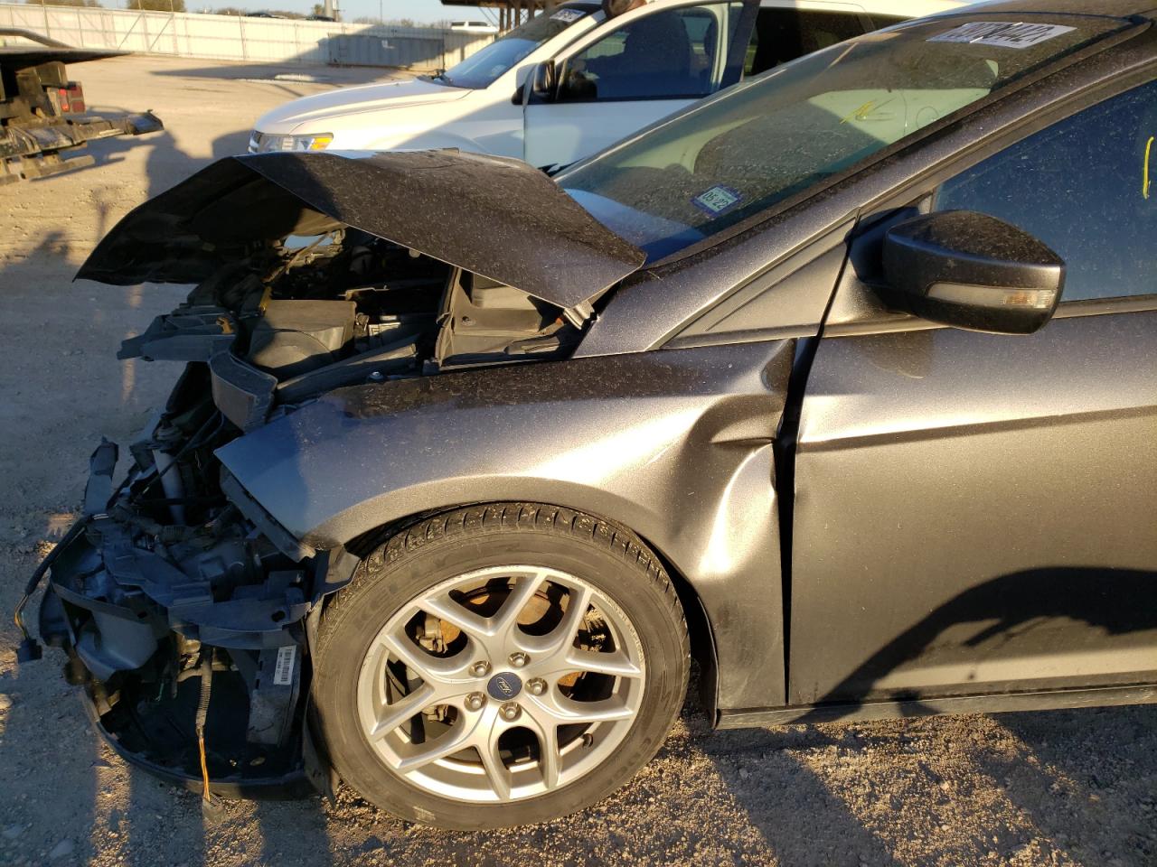 Photo 9 from auction – 2015 FORD FOCUS SE with VIN 1FADP3F26FL323733