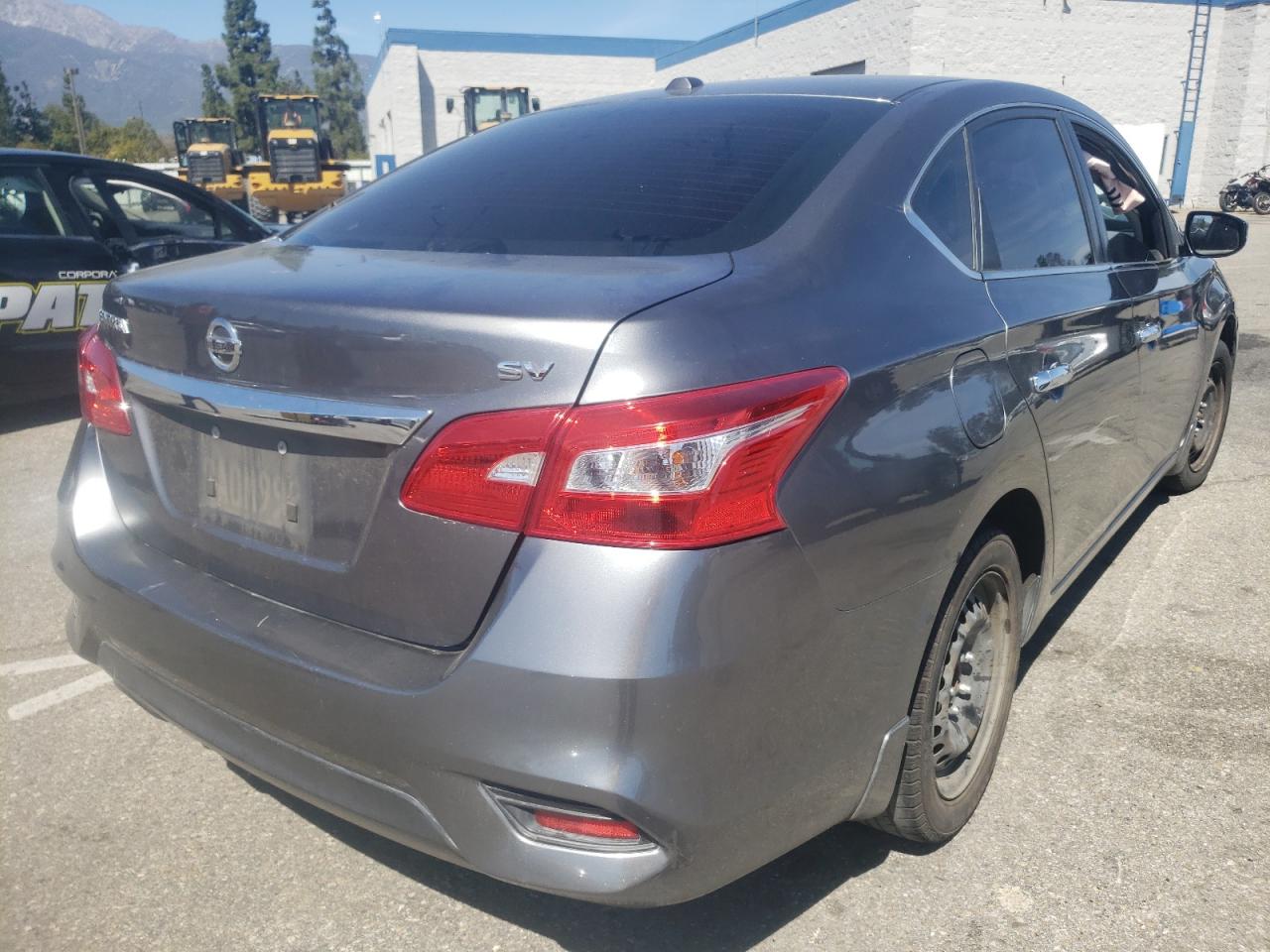 Photo 4 from auction – 2017 NISSAN SENTRA S with VIN 3N1AB7AP0HL720791