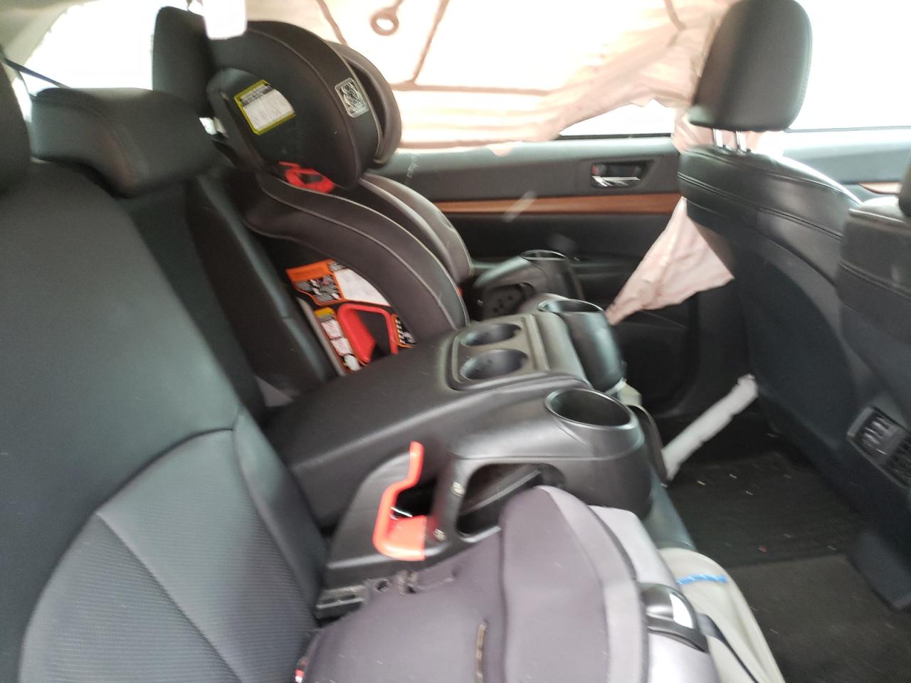 Photo 6 from auction – 2014 SUBARU OUTBACK with VIN 4S4BRBKC3E3327690