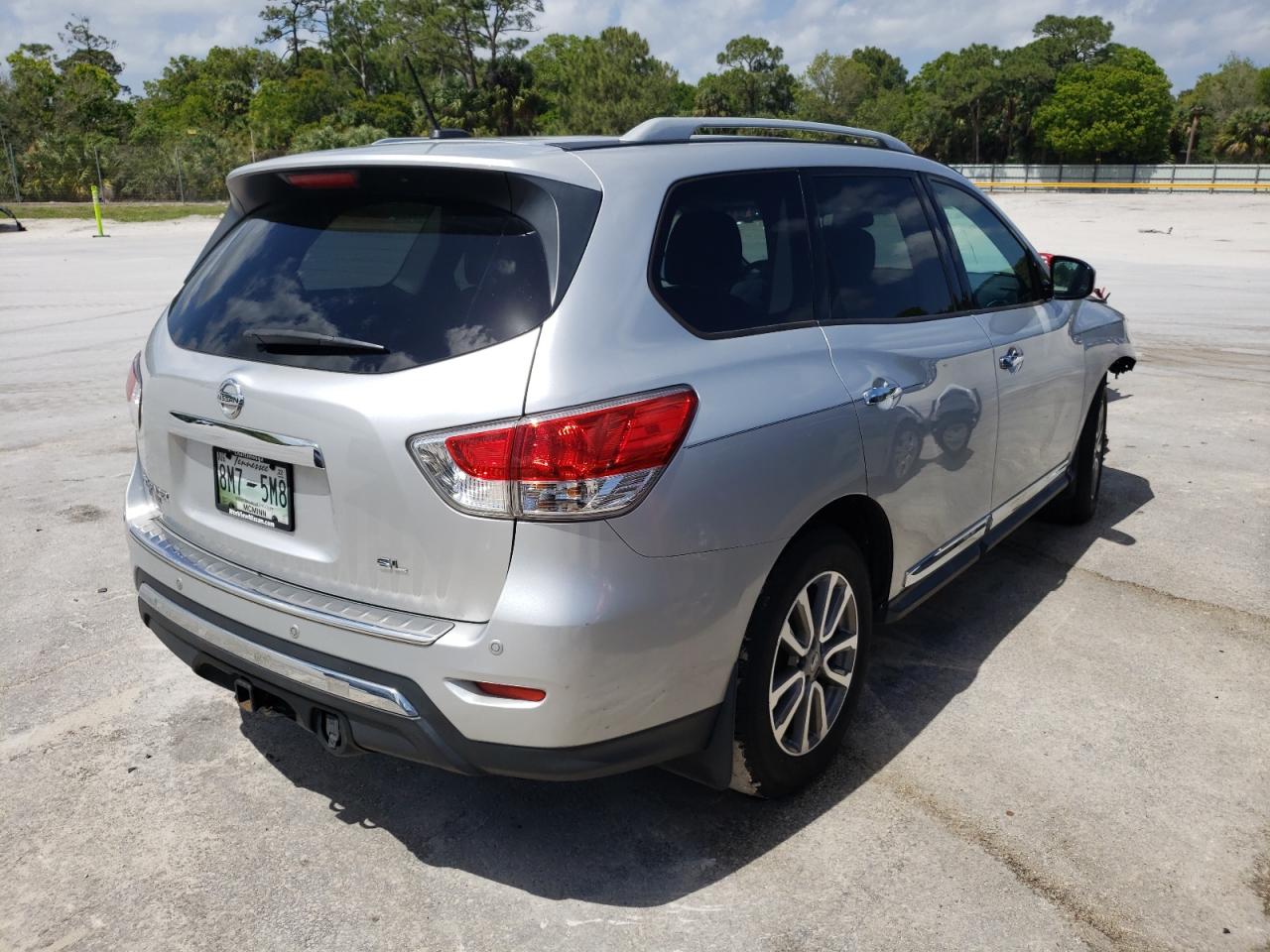 Photo 4 from auction – 2014 NISSAN PATHFINDER with VIN 5N1AR2MN1EC685400
