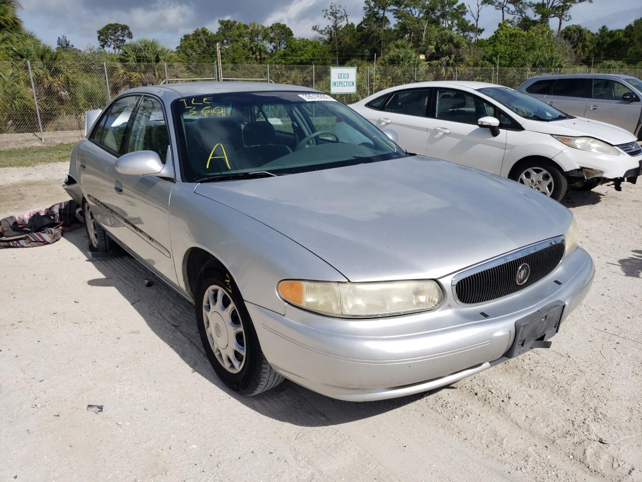 BUICK CENTURY CU 2004 with VIN 2G4WS52J841215560 - Photo from auction