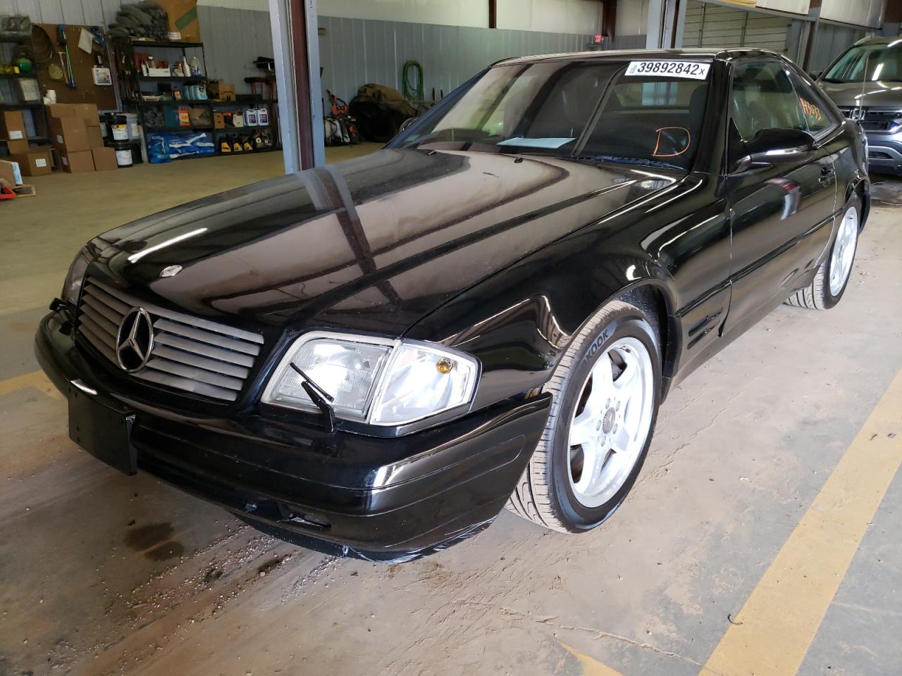 Photo 2 from auction – 2000 MERCEDES-BENZ SL 500 with VIN WDBFA68F2YF193715