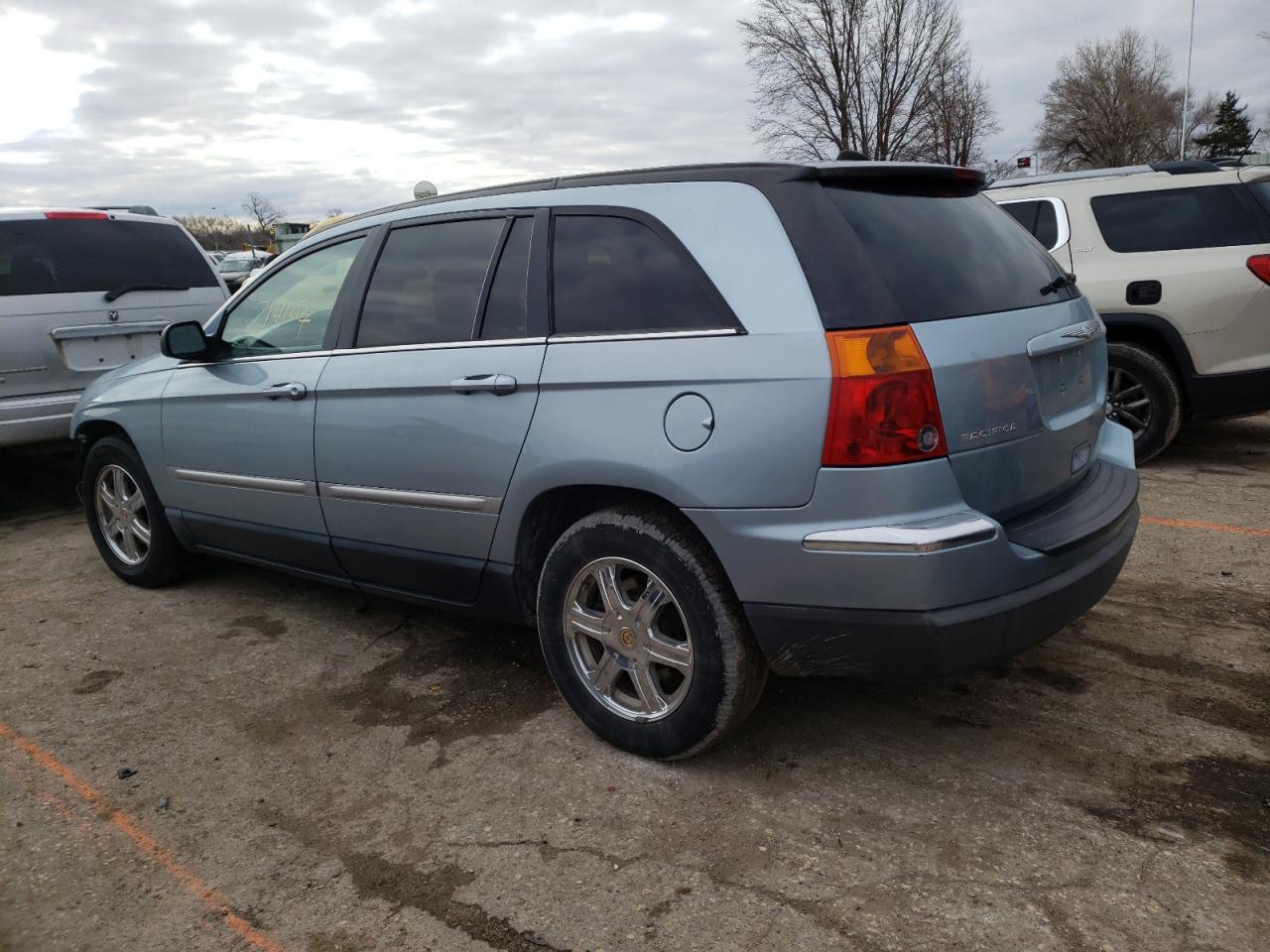Photo 3 from auction – 2004 CHRYSLER PACIFICA with VIN 2C8GF68404R179223