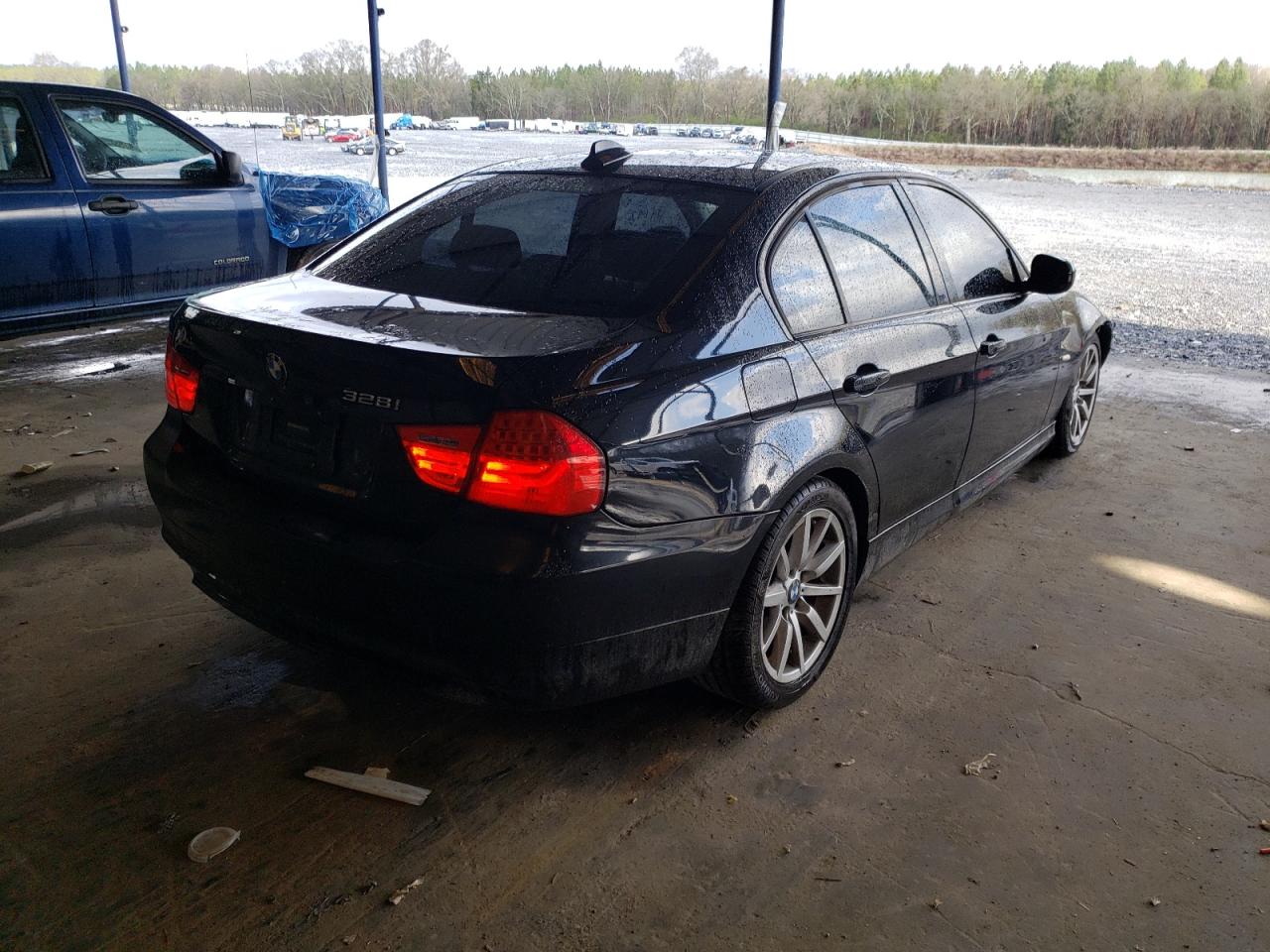 Photo 4 from auction – 2009 BMW 328 I with VIN WBAPH77569NL83473
