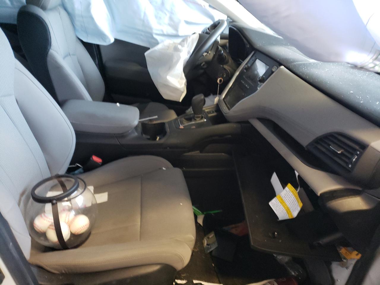 Photo 6 from auction – 2020 SUBARU LEGACY with VIN 4S3BWAB66L3012977