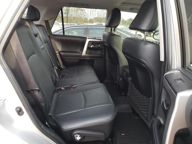 Photo 6 from auction – 2018 TOYOTA 4RUNNER SR with VIN JTEBU5JR5J5542895