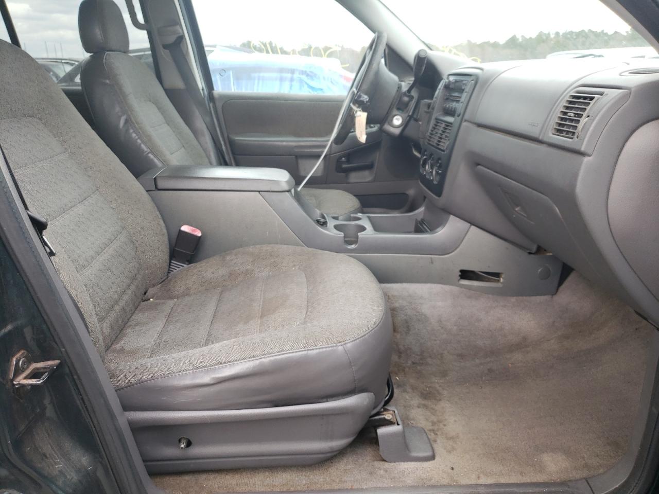 Photo 5 from auction – 2004 FORD EXPLORER X with VIN 1FMZU62K54UA39853