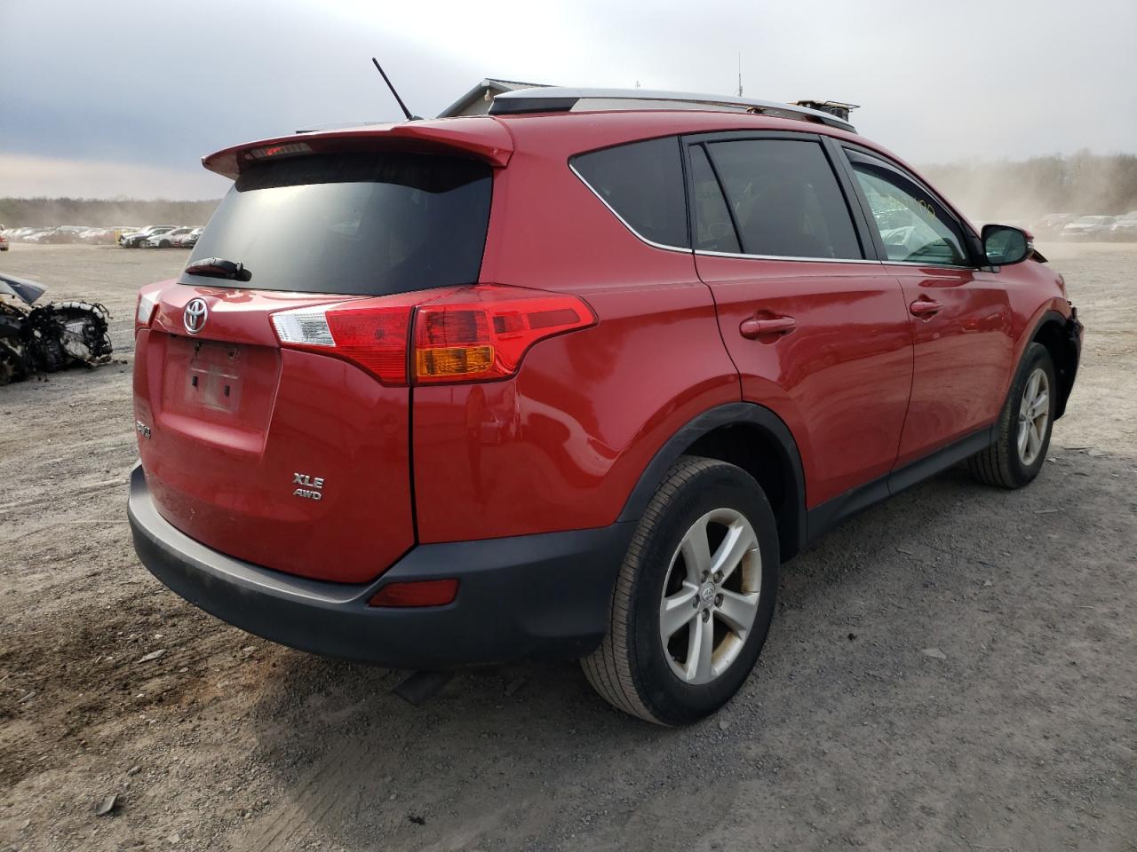 Photo 4 from auction – 2013 TOYOTA RAV4 with VIN 2T3RFREVXDW100753