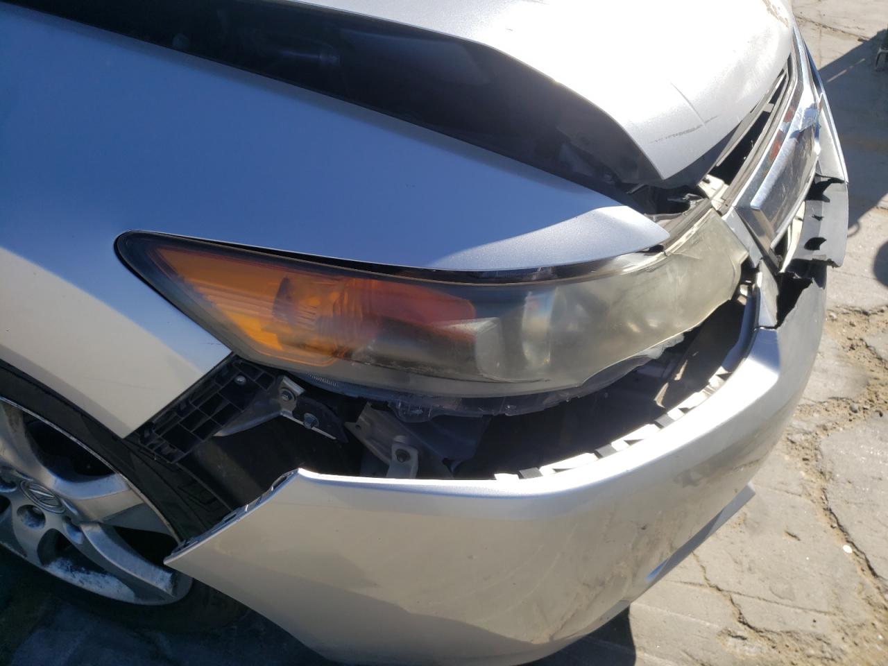 Photo 9 from auction – 2012 ACURA TSX with VIN JH4CU2F47CC023641