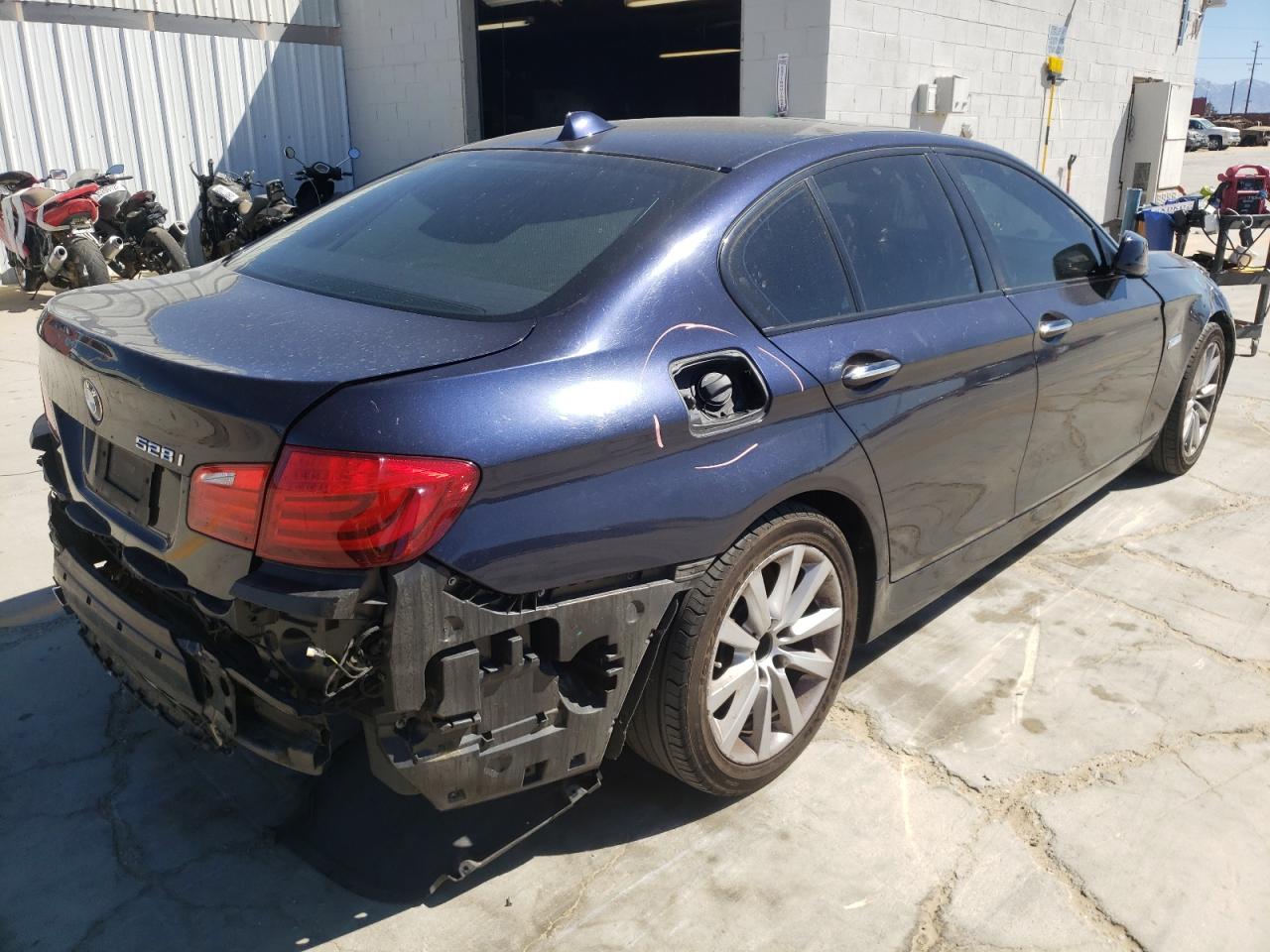 Photo 4 from auction – 2012 BMW 528 I with VIN WBAXG5C55CDW24434