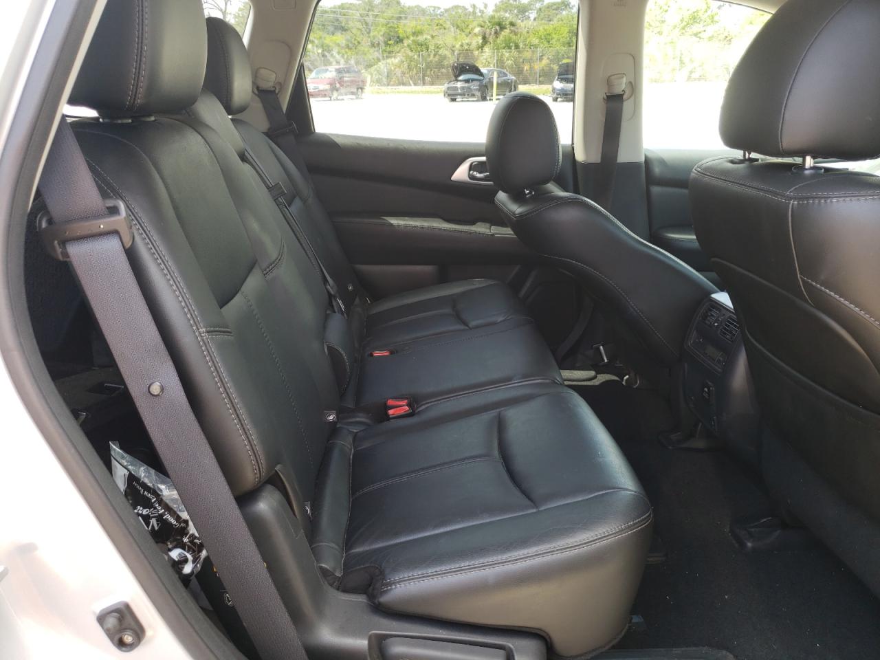 Photo 6 from auction – 2014 NISSAN PATHFINDER with VIN 5N1AR2MN1EC685400