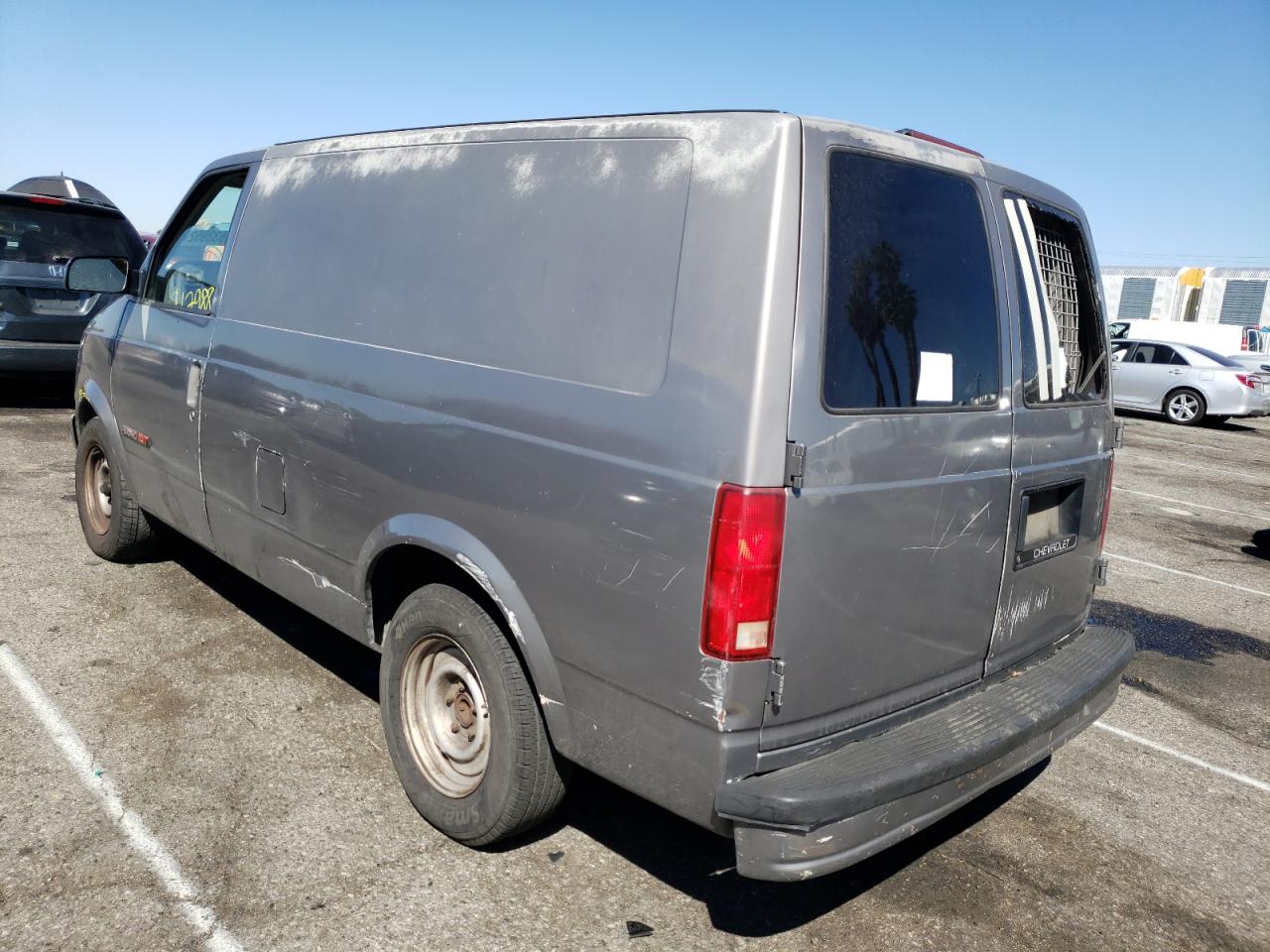 Photo 3 from auction – 1994 CHEVROLET ASTRO with VIN 1GCDM19Z1RB197839