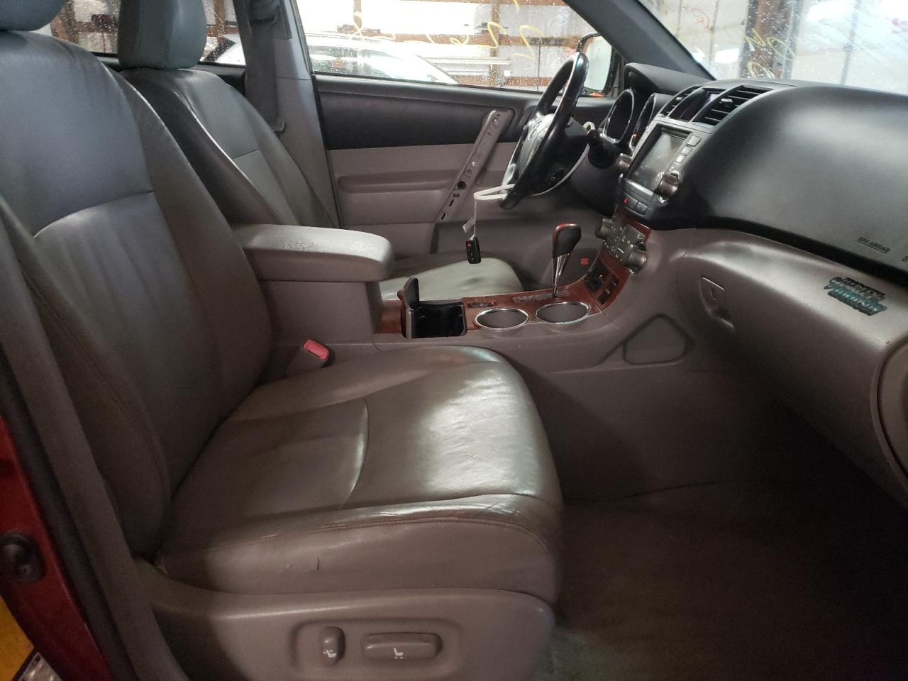 Photo 5 from auction – 2008 TOYOTA HIGHLANDER with VIN JTEES42A482042132