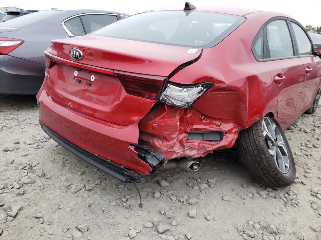 Photo 9 from auction – 2021 KIA FORTE FE with VIN 3KPF24AD4ME405255