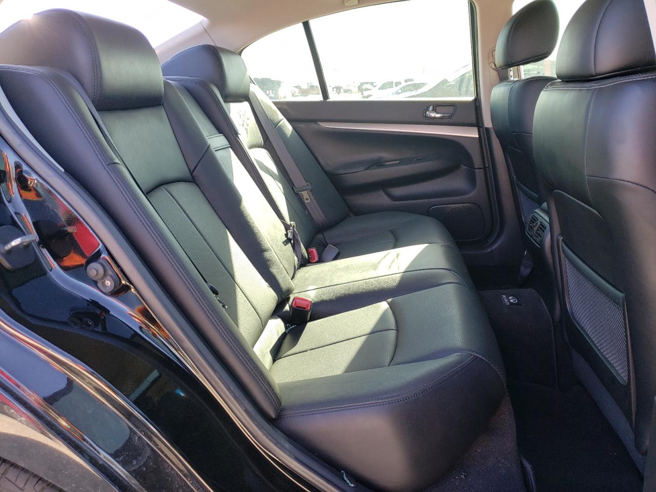 Photo 6 from auction – 2012 INFINITI G37 BASE with VIN JN1CV6AP3CM621911