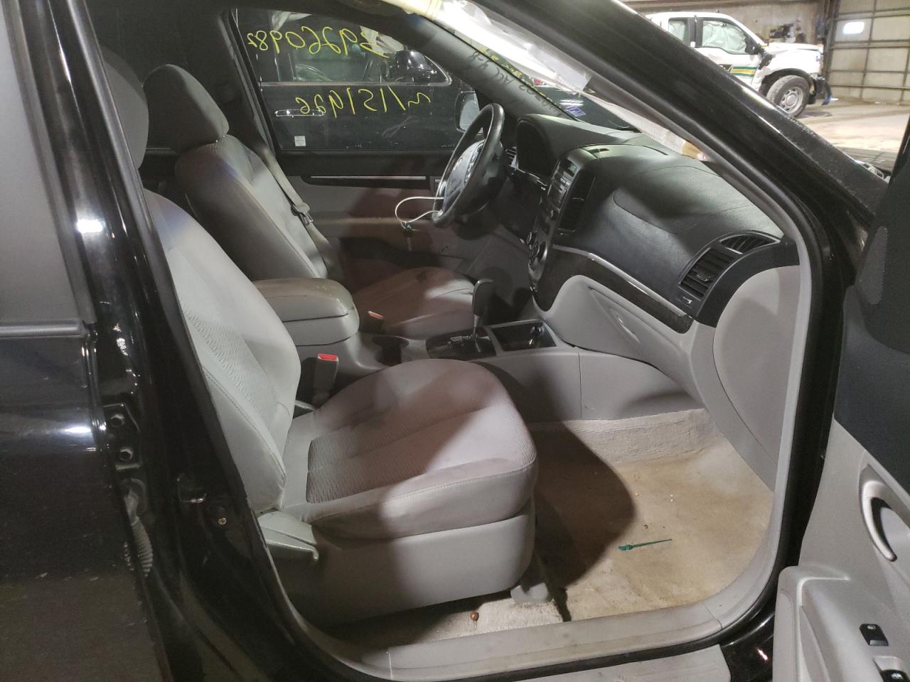 Photo 5 from auction – 2008 HYUNDAI SANTA FE G with VIN 5NMSG13D98H149723