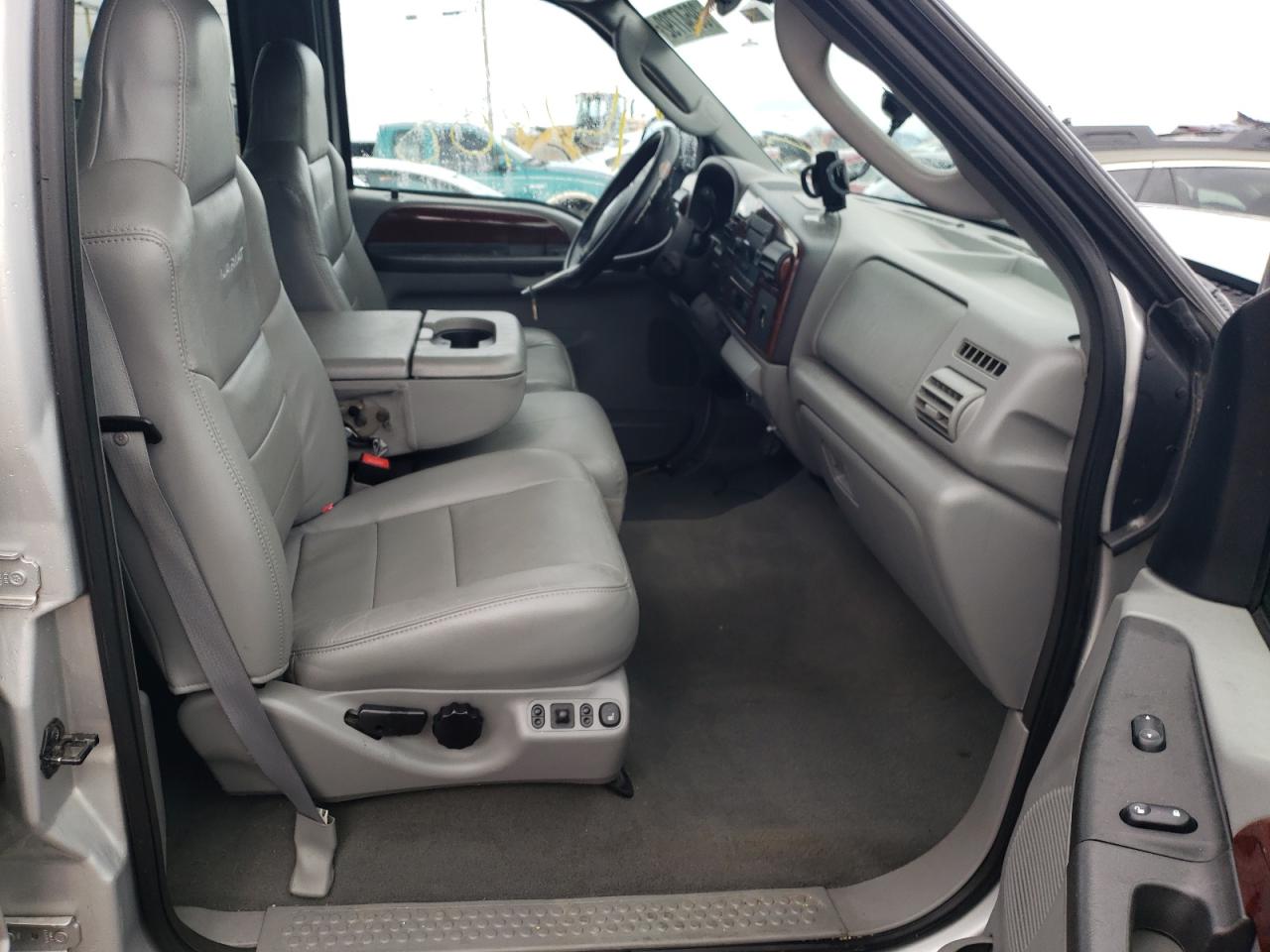 Photo 5 from auction – 2005 FORD F250 SUPER with VIN 1FTSW20P45ED39631
