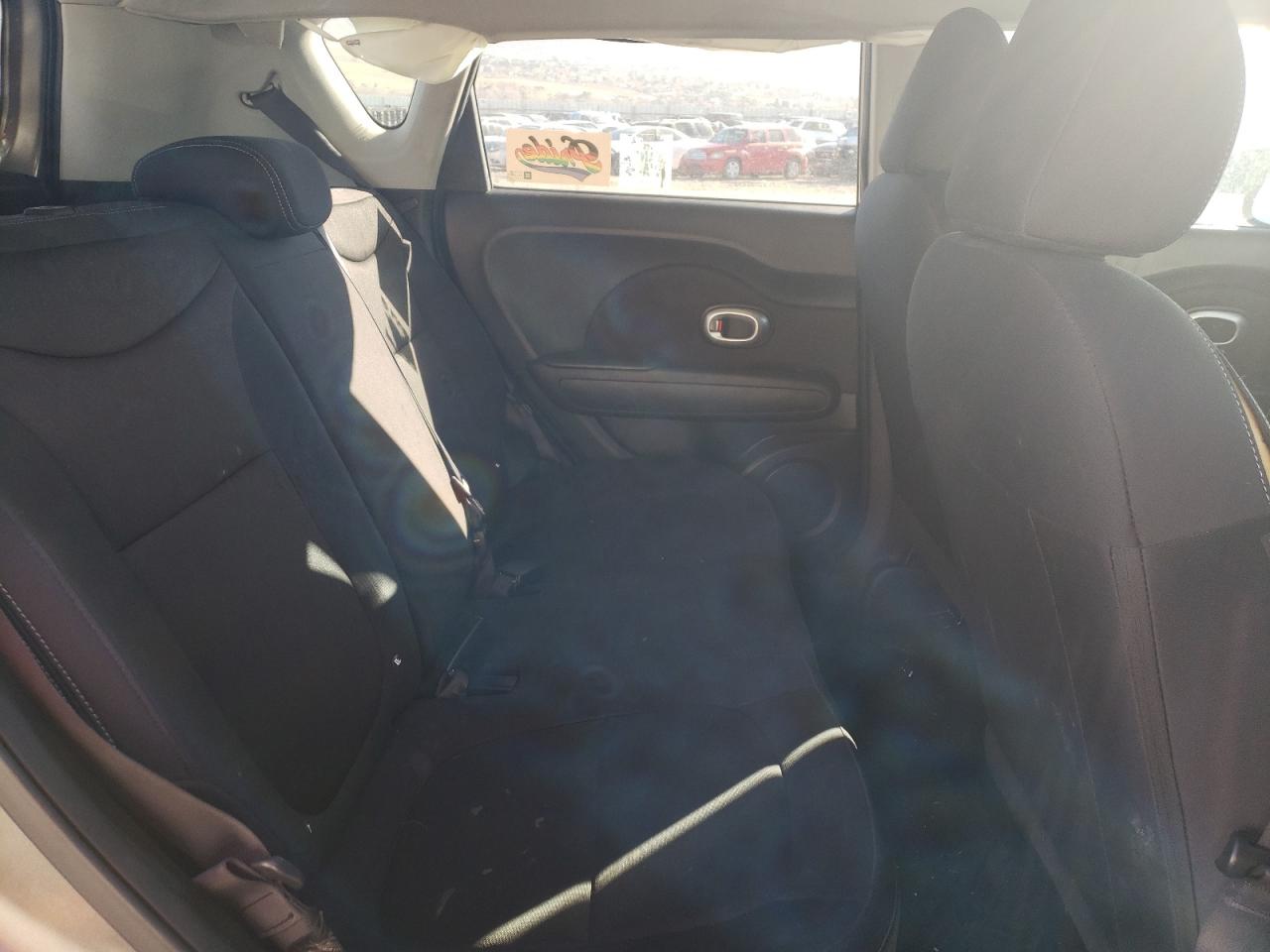 Photo 6 from auction – 2016 KIA SOUL with VIN KNDJN2A22G7374208
