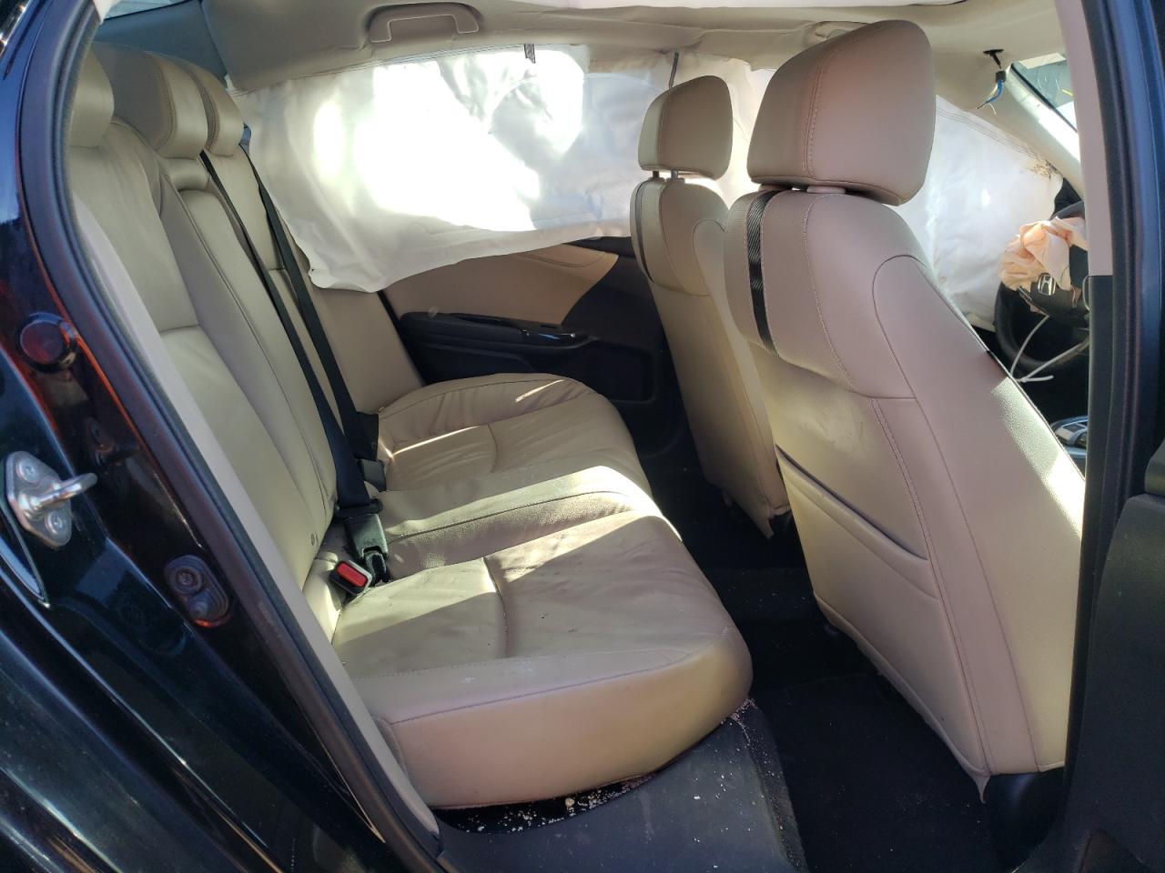 Photo 6 from auction – 2016 HONDA CIVIC EXL with VIN 19XFC1F78GE203487