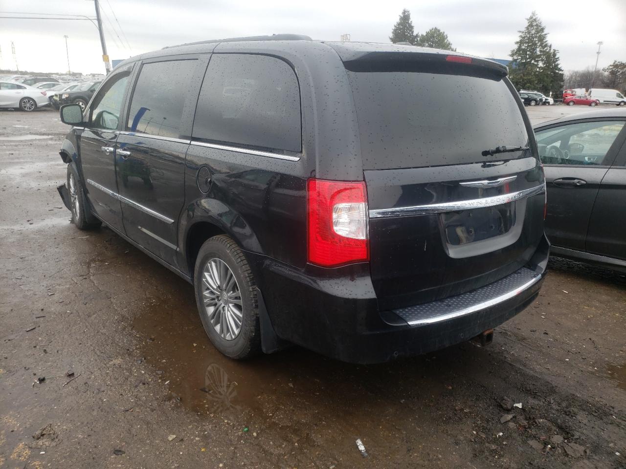 Photo 3 from auction – 2014 CHRYSLER TOWN & COU with VIN 2C4RC1CG6ER178201