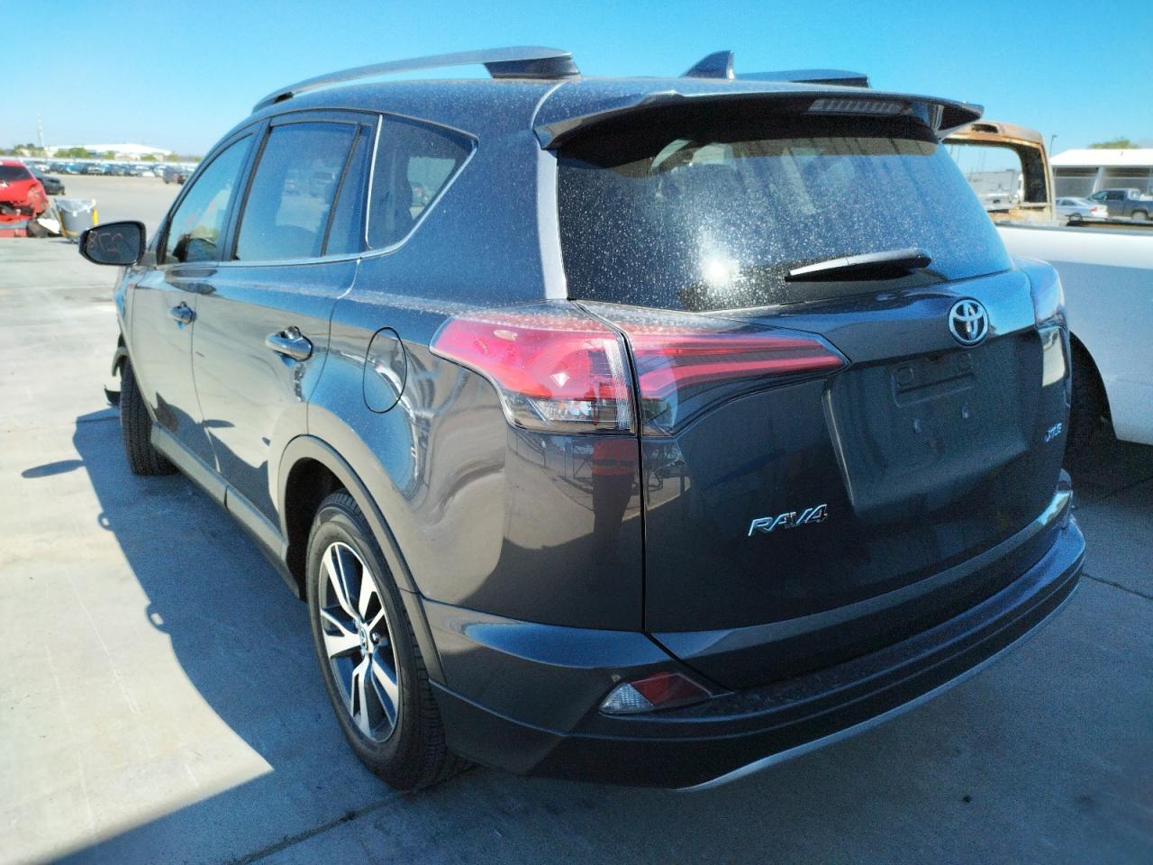 Photo 3 from auction – 2018 TOYOTA RAV4 ADVEN with VIN JTMWFREV8JJ199828